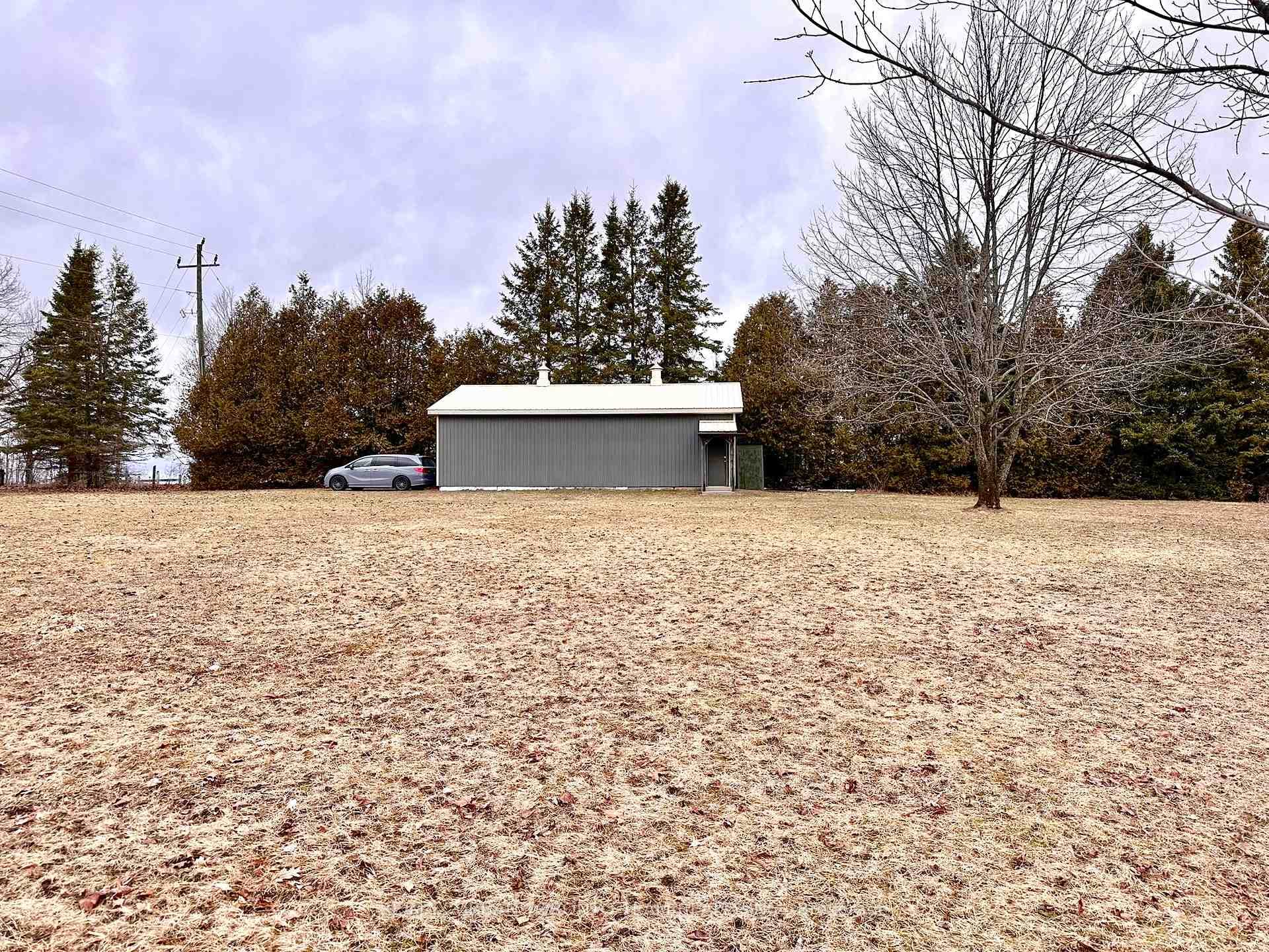 414 NORTH LINE Road photo 8
