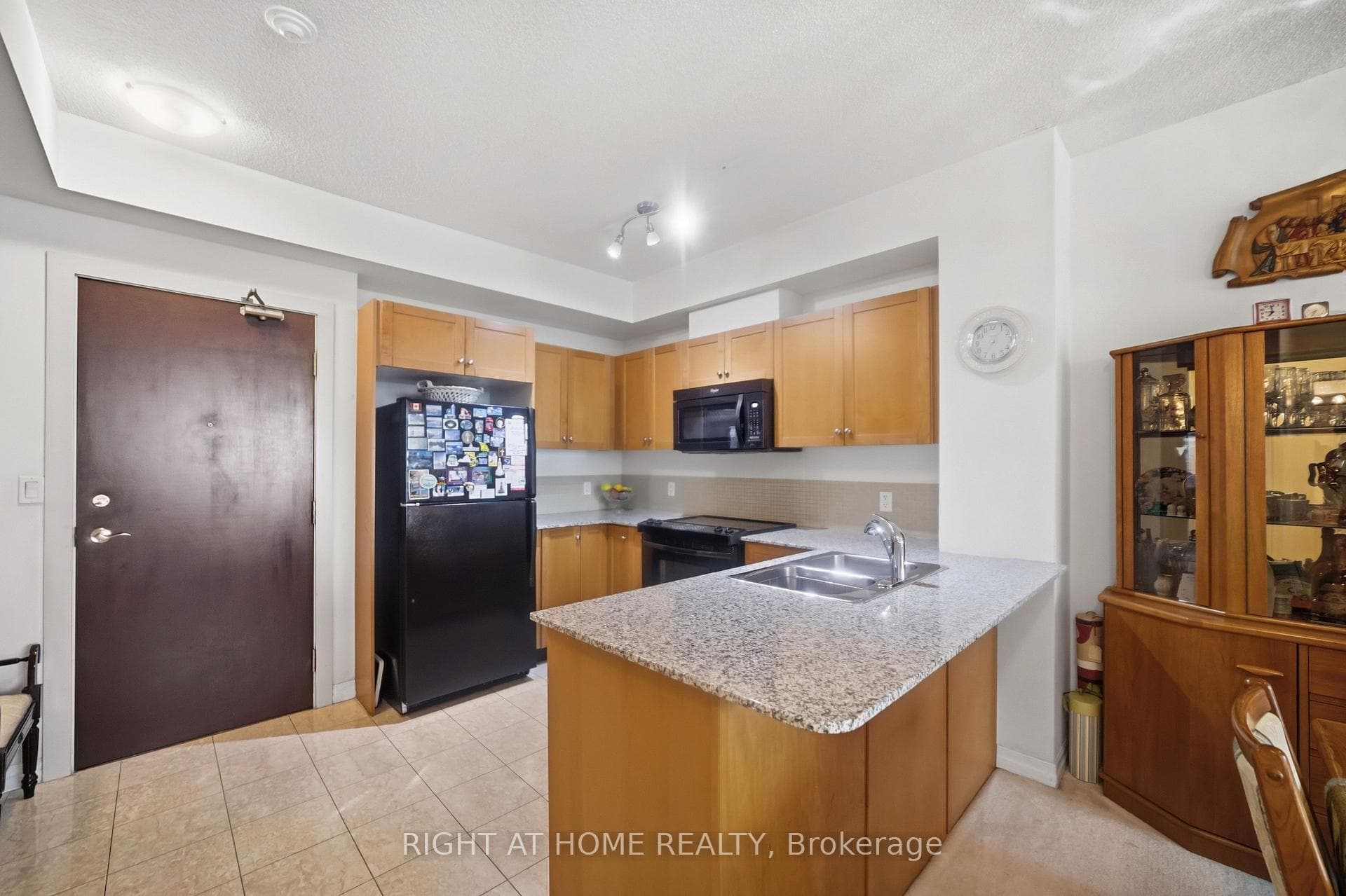1359 Rathburn Road Unit 1007 photo 15