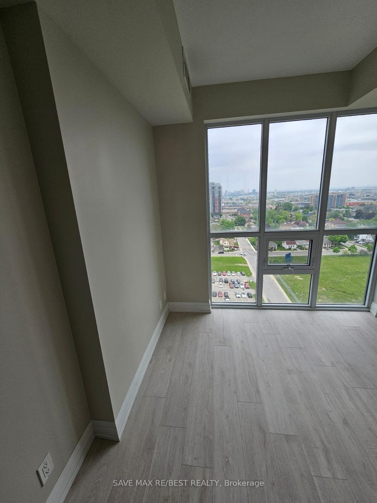 15 Lynch Street Unit 1603 photo 12