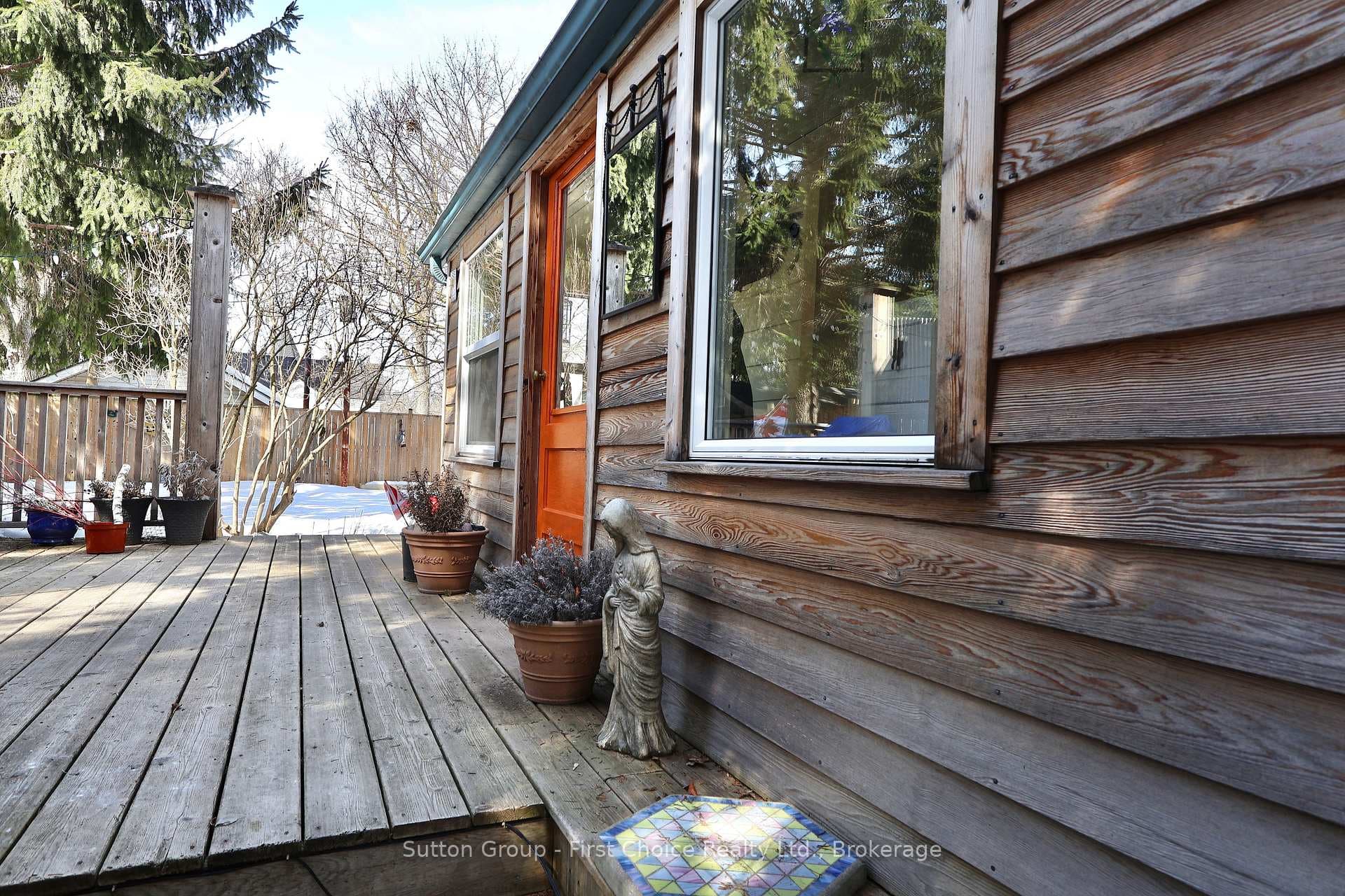 124 Nelson Street photo 32