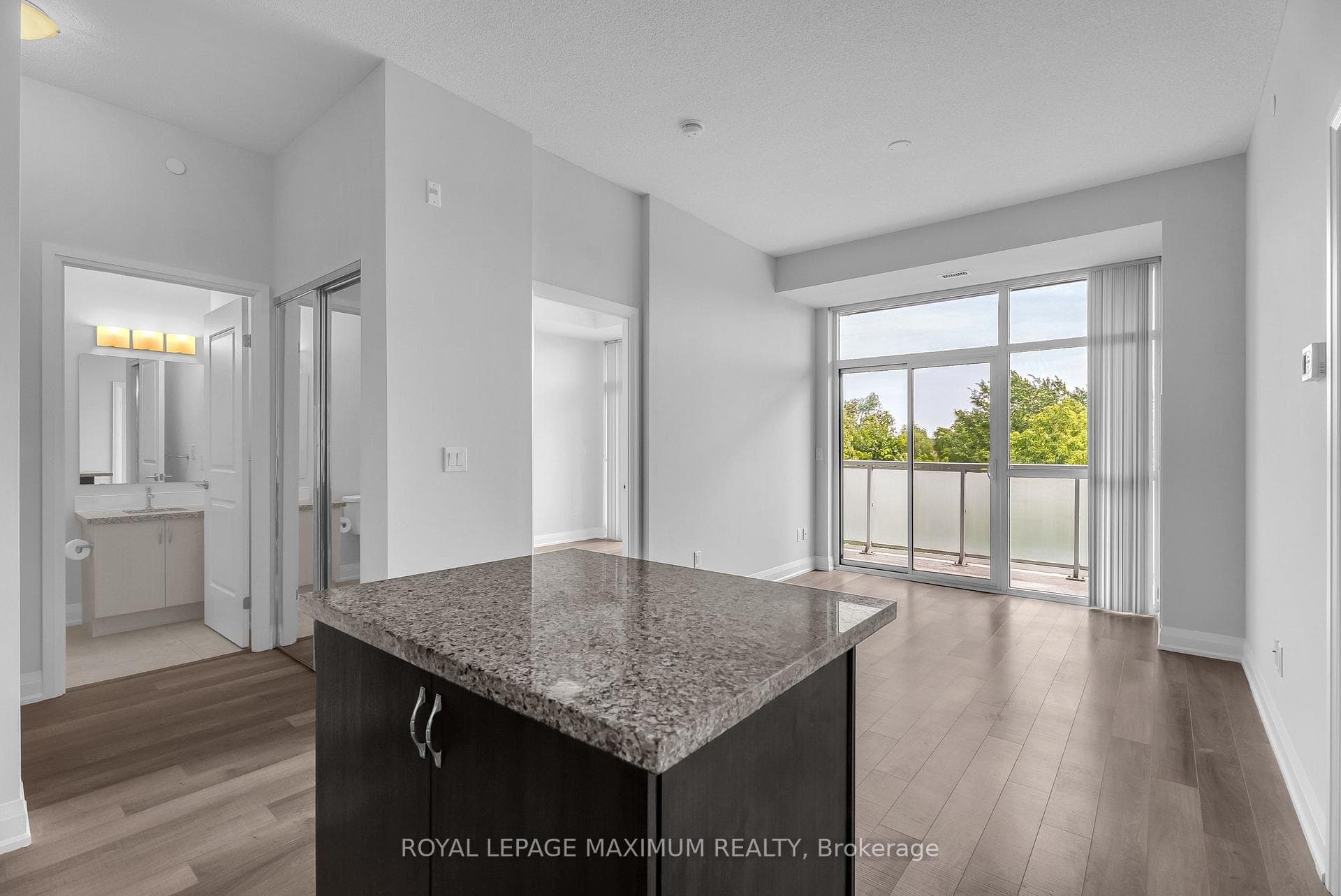 8763 Bayview Avenue Unit 333 photo 16