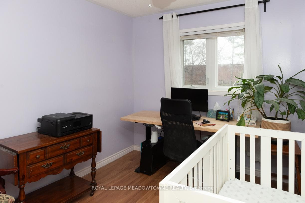 70 Ravenscliff Court photo 17