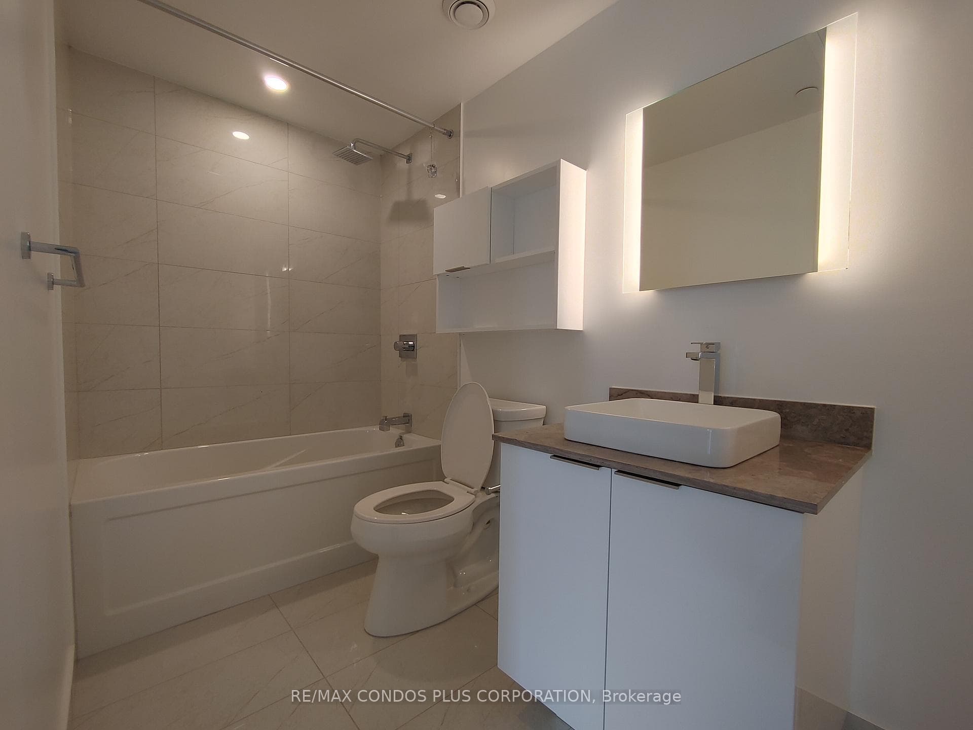 501 Yonge Street Unit 3012 photo 11