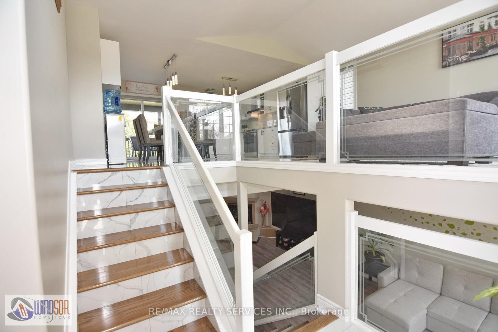 867 Westwood Drive photo 4