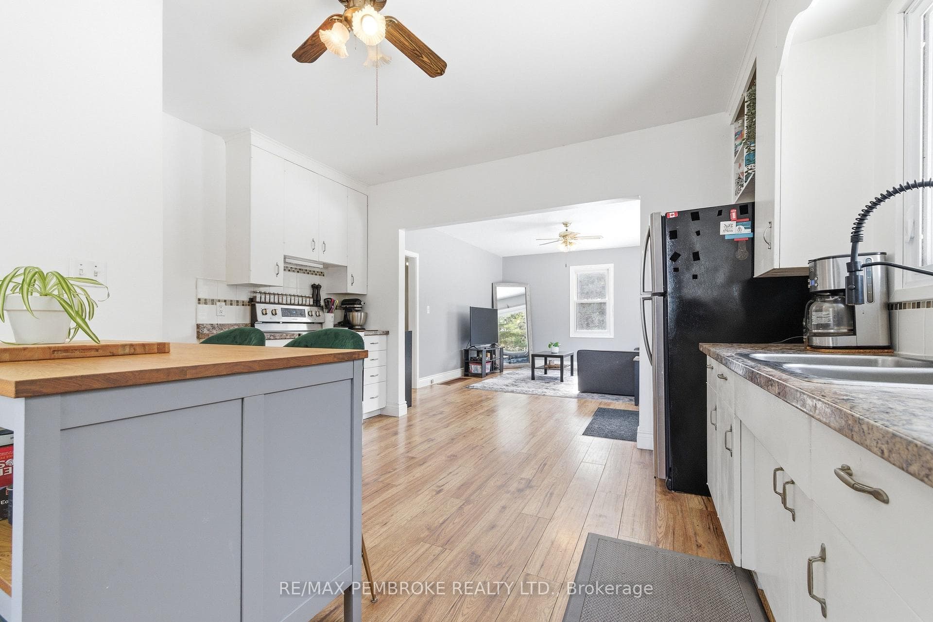 613 Airport Road photo 15