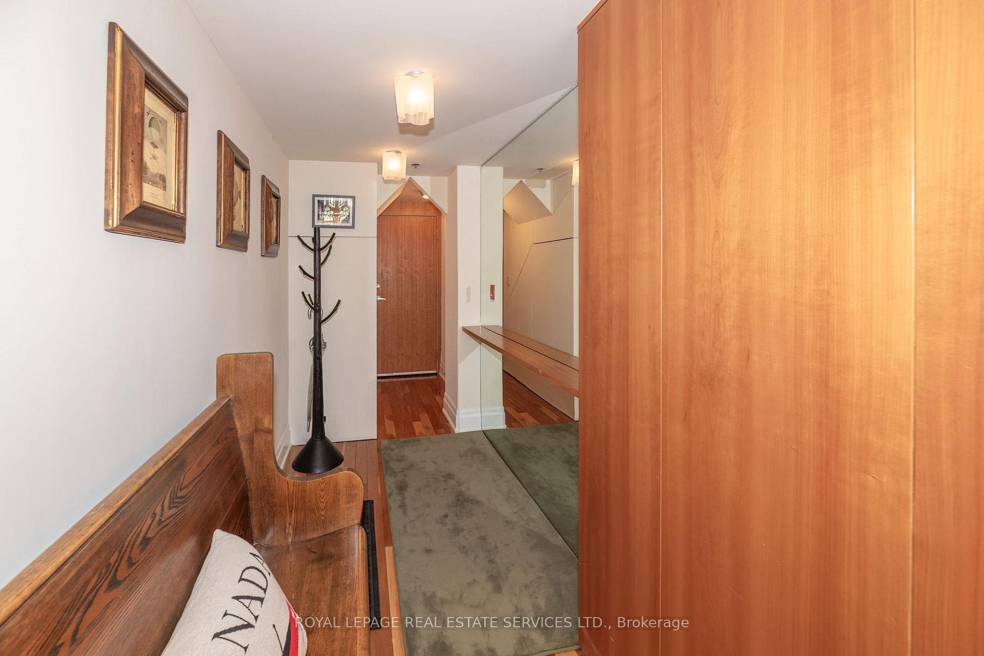 384 Sunnyside Avenue Unit 308 photo 3