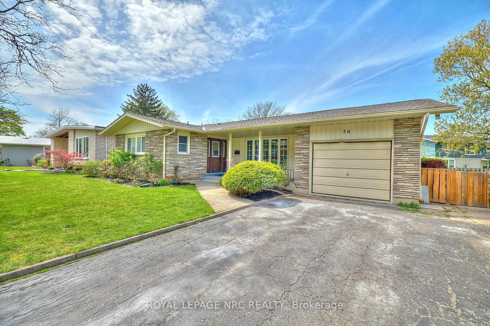 36 Valerie Drive photo 2