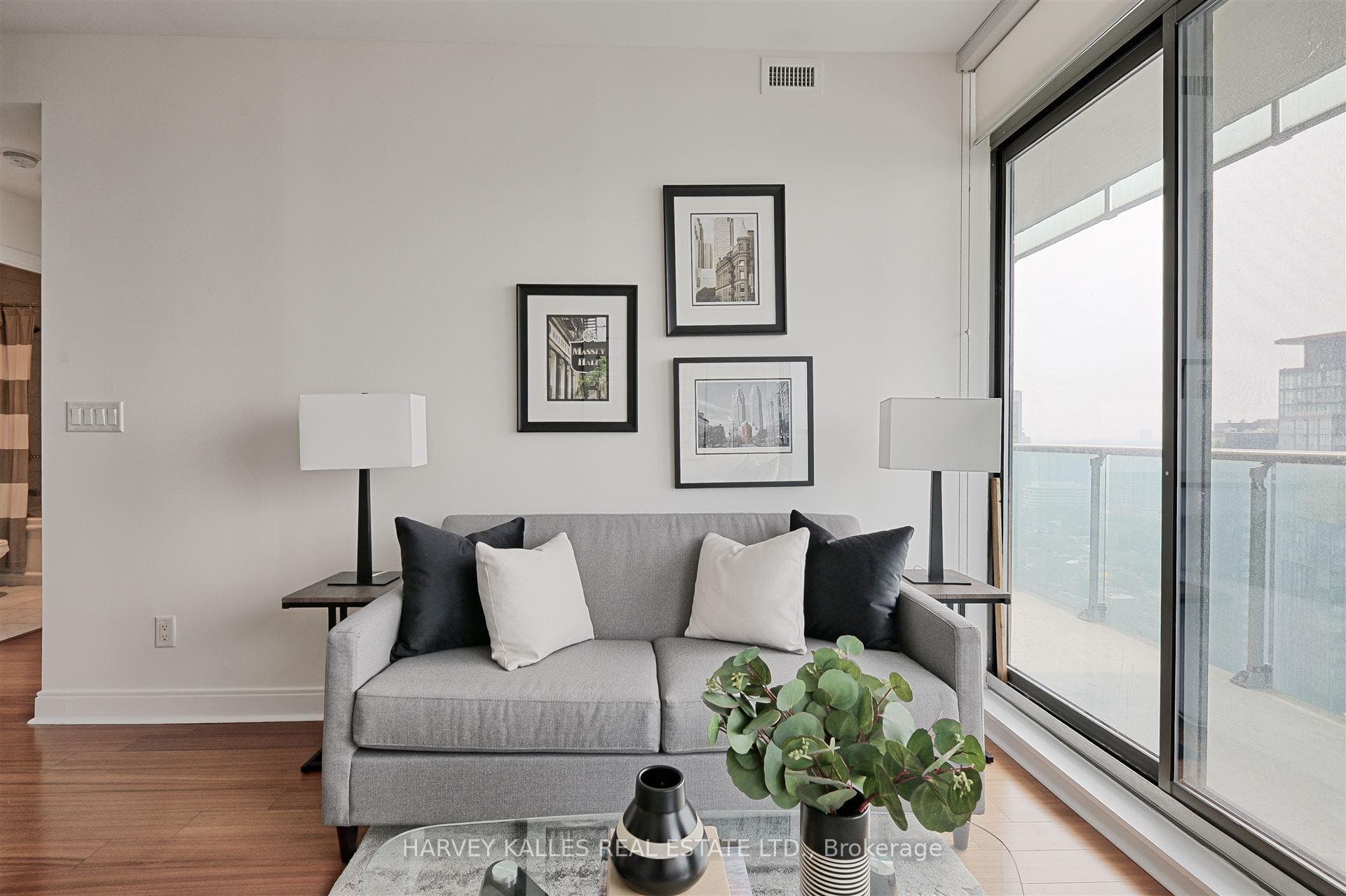 18 Yorkville Avenue Unit 2906 photo 13