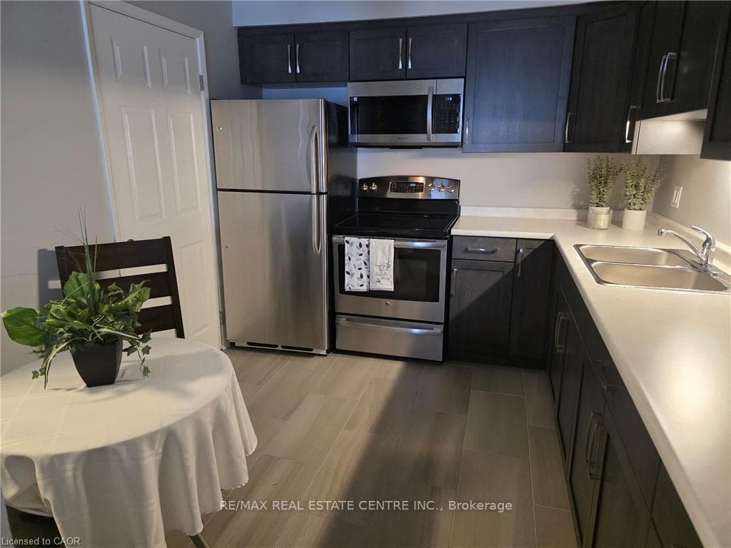 565 Greenfield Avenue Unit 106 photo 7