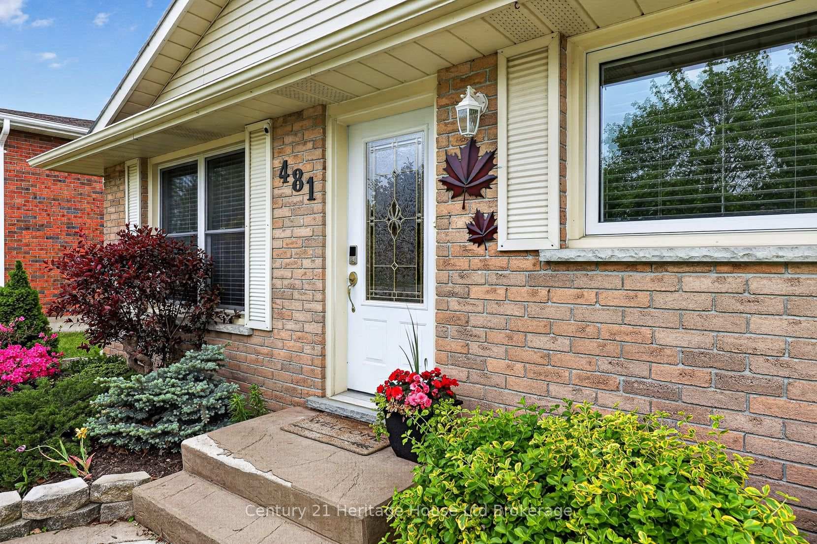 481 Ojibway Street photo 11