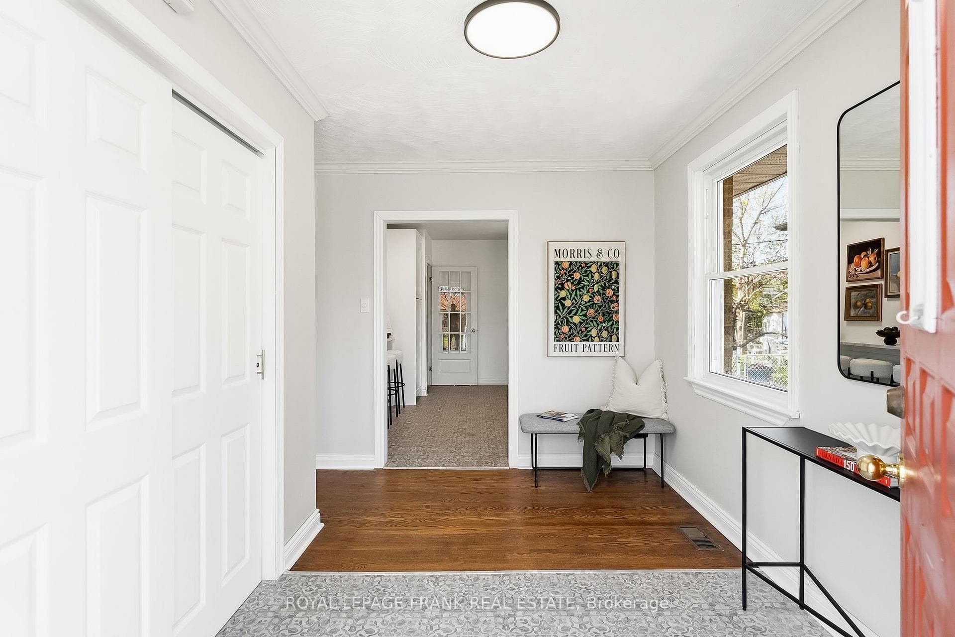 1212 Valley Drive photo 4