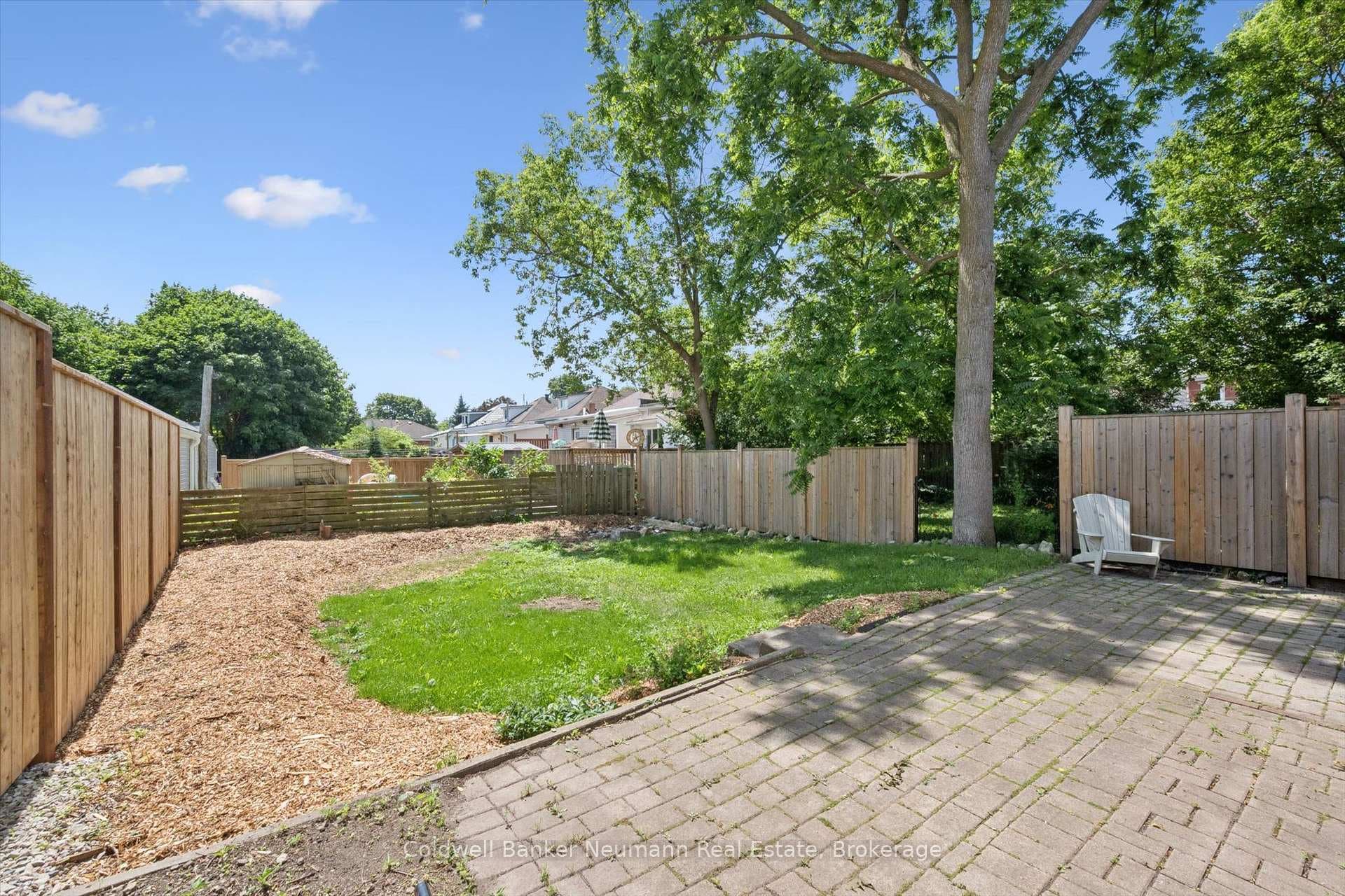 179 Elizabeth Street photo 36