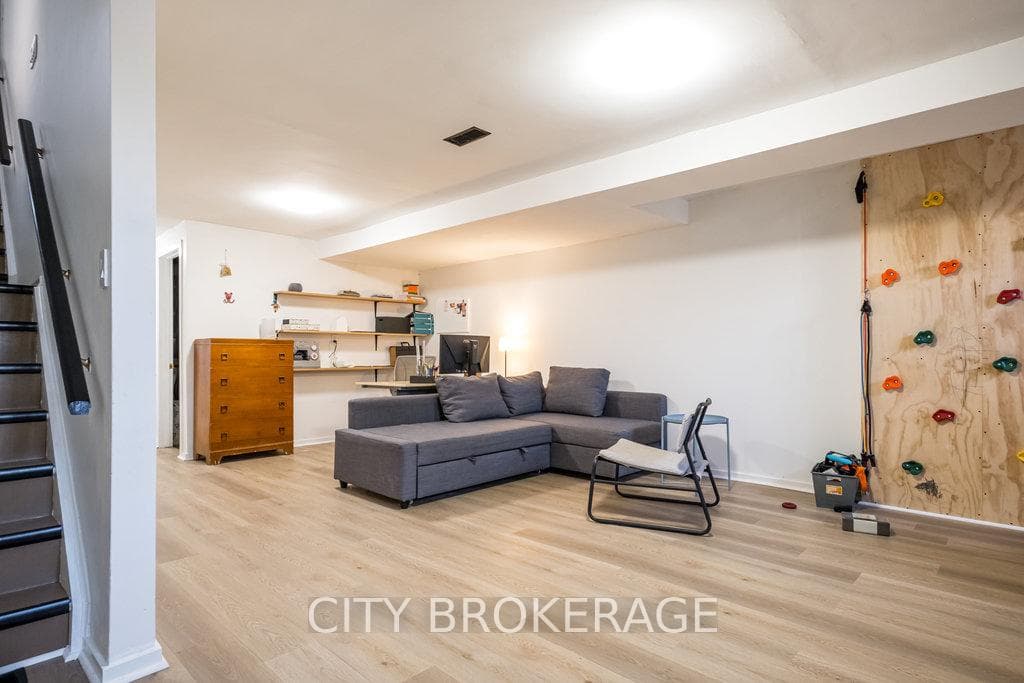 127 West Avenue photo 25