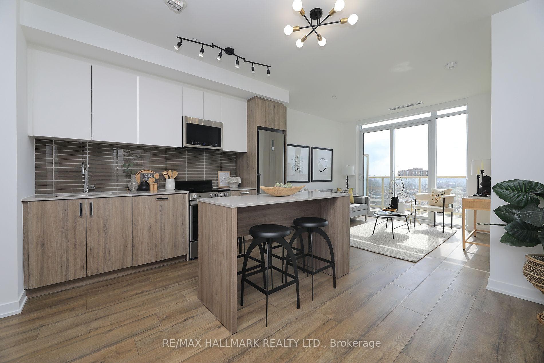 1787 St. Clair Avenue Unit 1111 photo 1