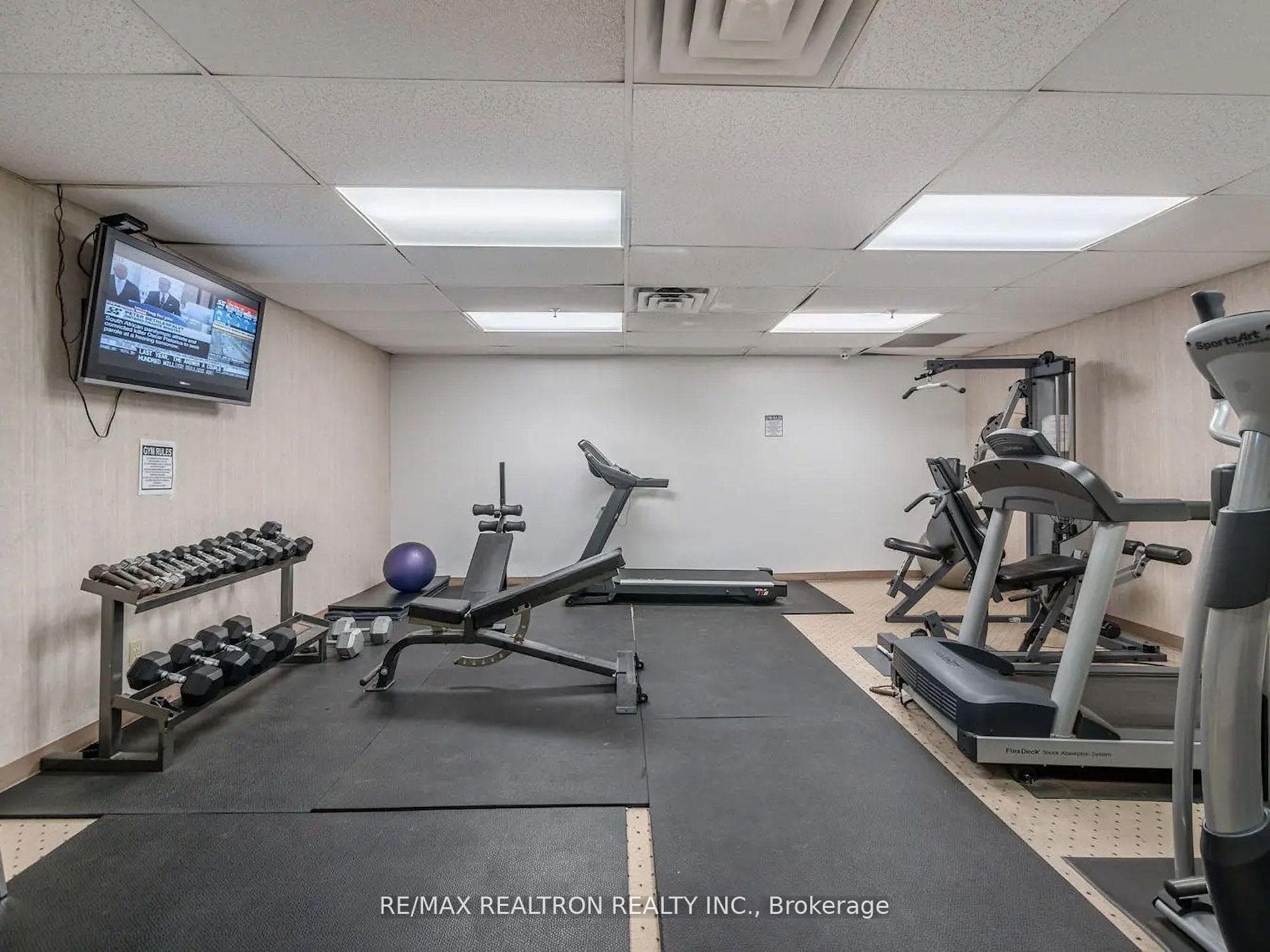 91 Townsgate Drive Unit 401 photo 20