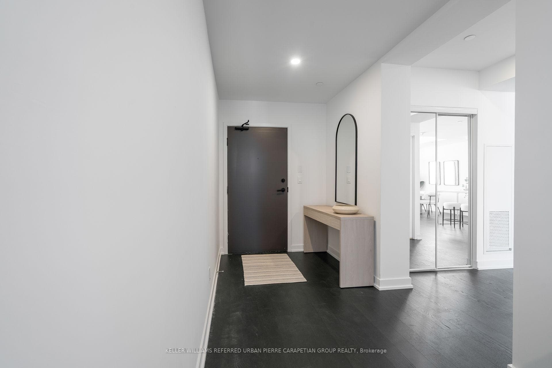 57 Brock Avenue Unit 609 photo 7