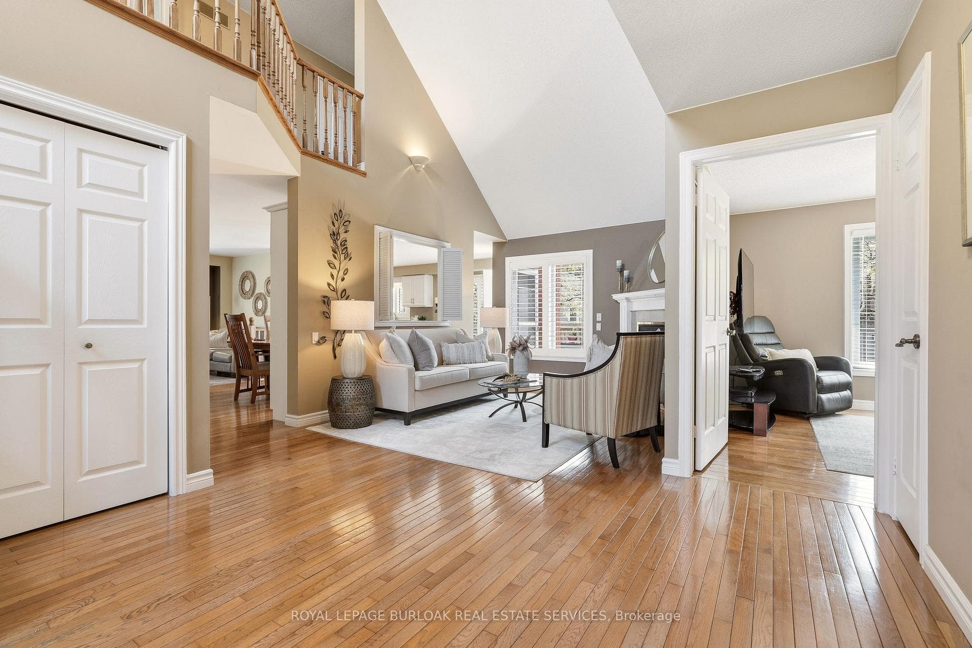 2416 Baxter Crescent photo 4