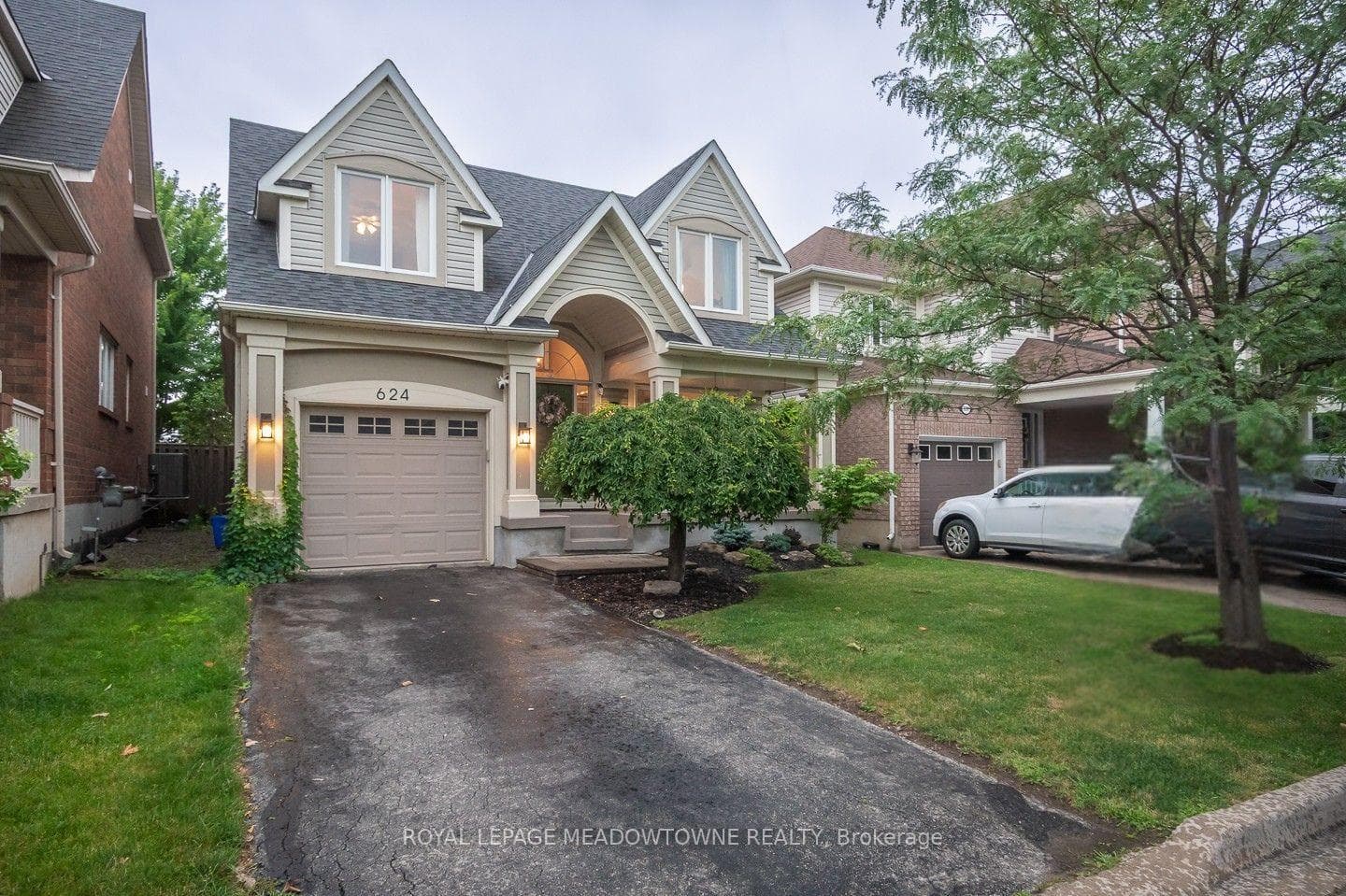 624 Marley Crescent photo 1