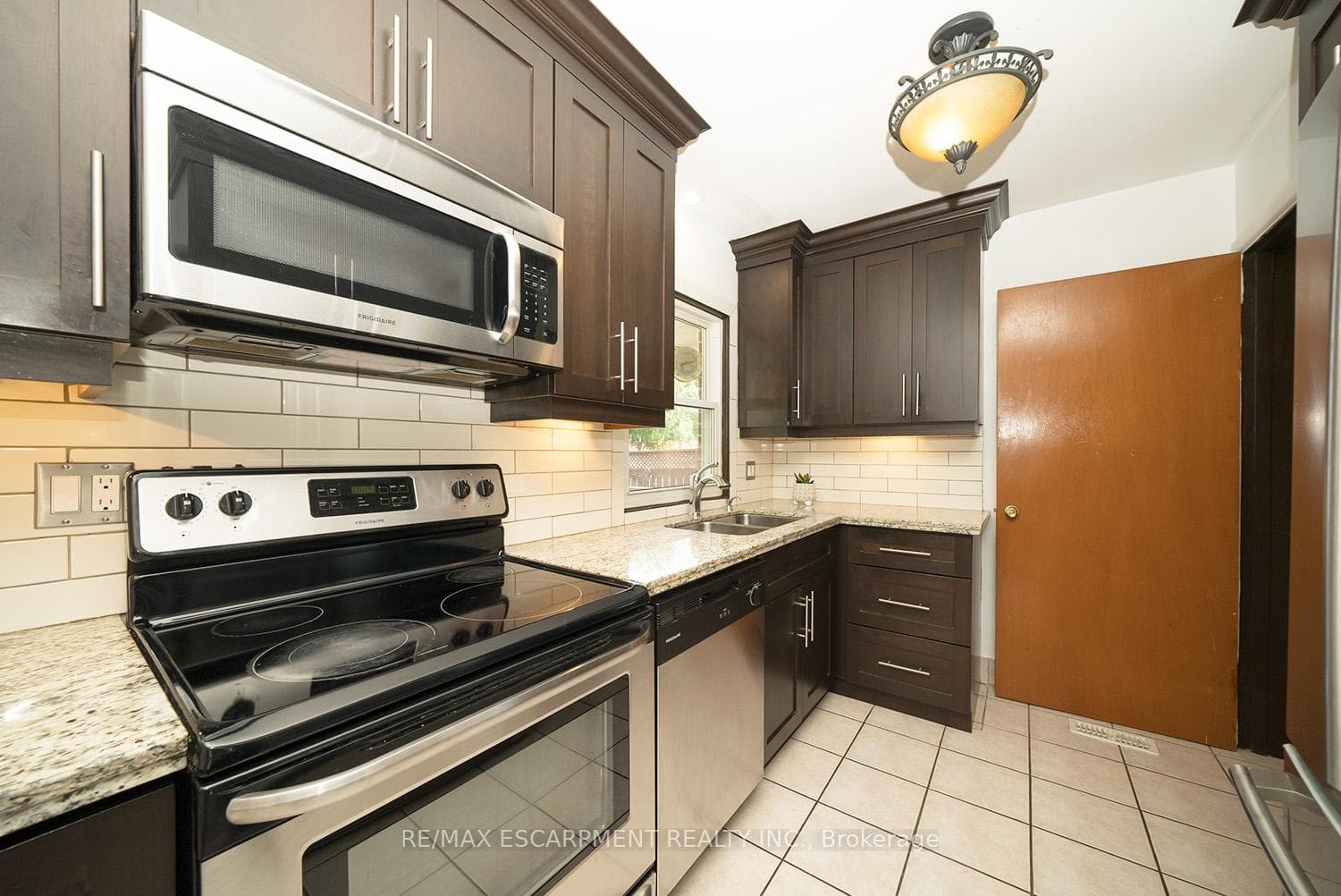 1714 Eastdowns Drive photo 11
