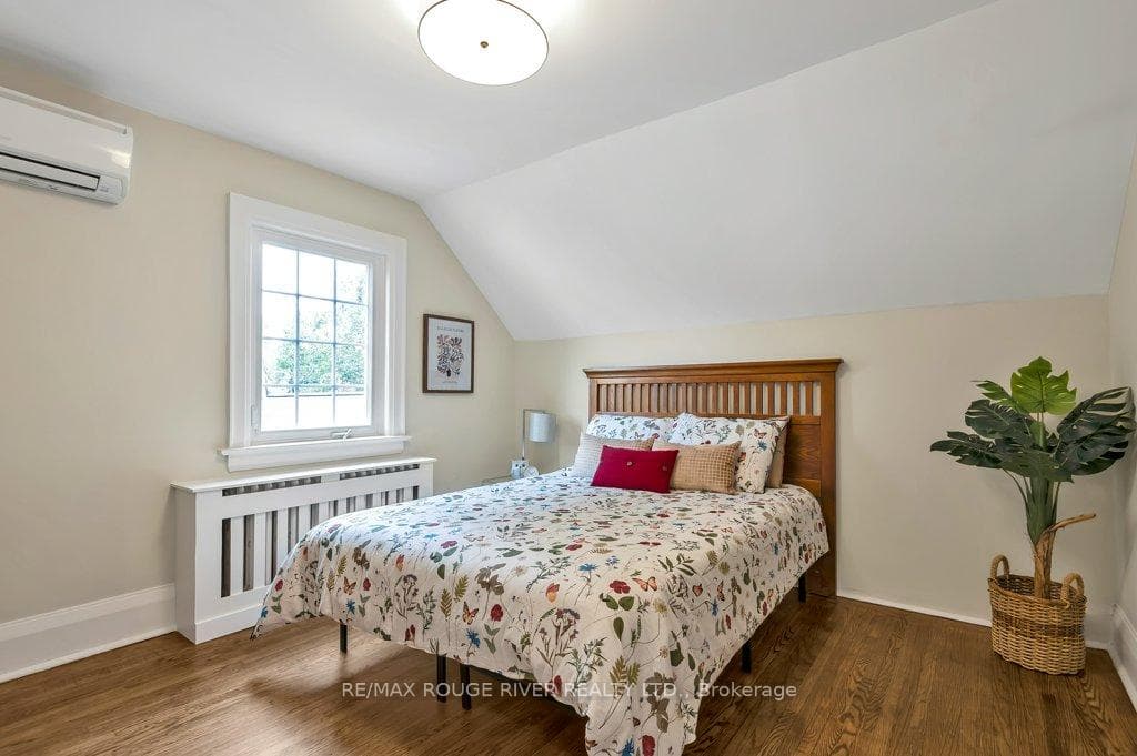 62 Bowie Avenue photo 19