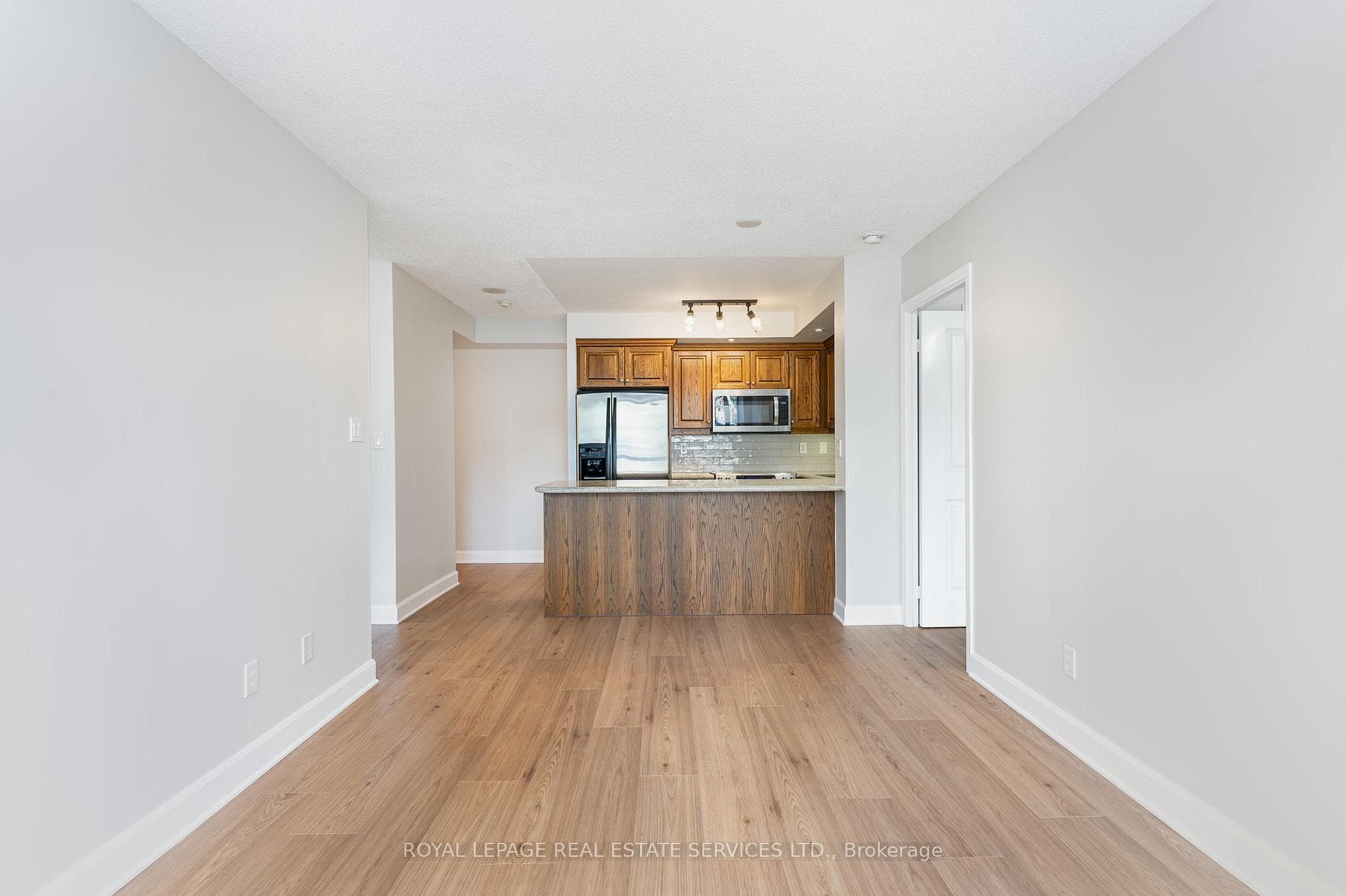 900 Mount Pleasant Road Unit 205 photo 6