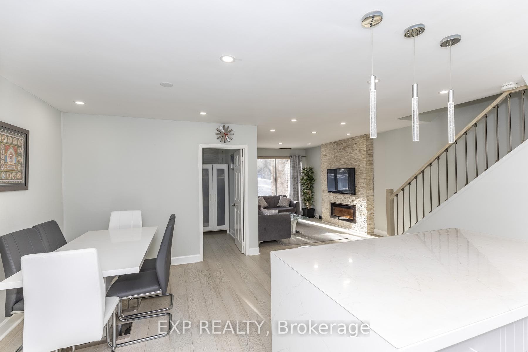 4001 Don Mills Road Unit 110 photo 9
