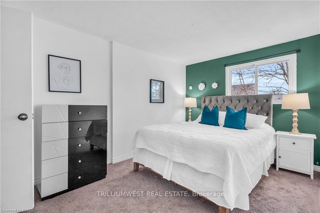 162 Jansen Avenue Unit 19 photo 14
