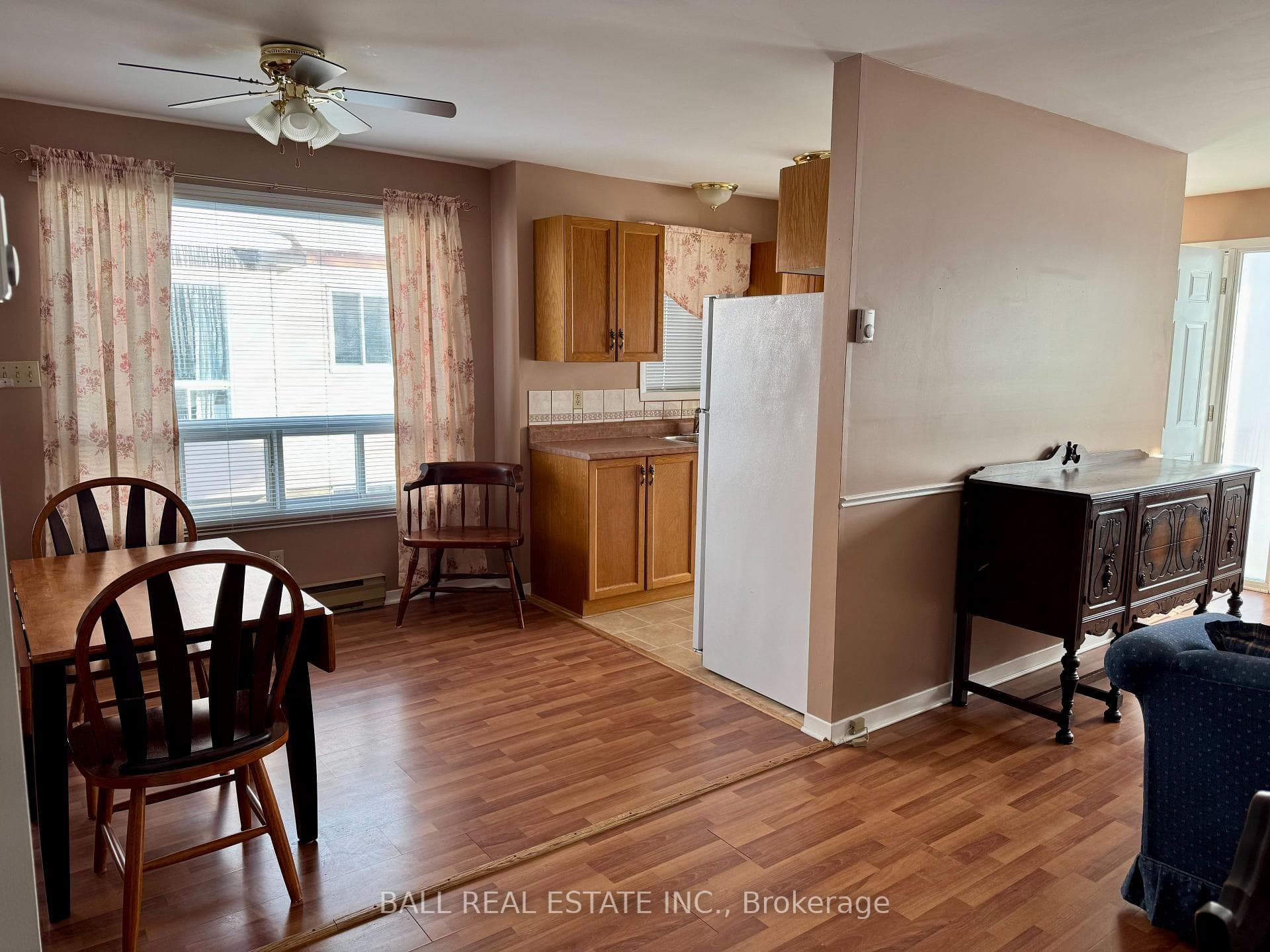 807 Laflin Avenue photo 14
