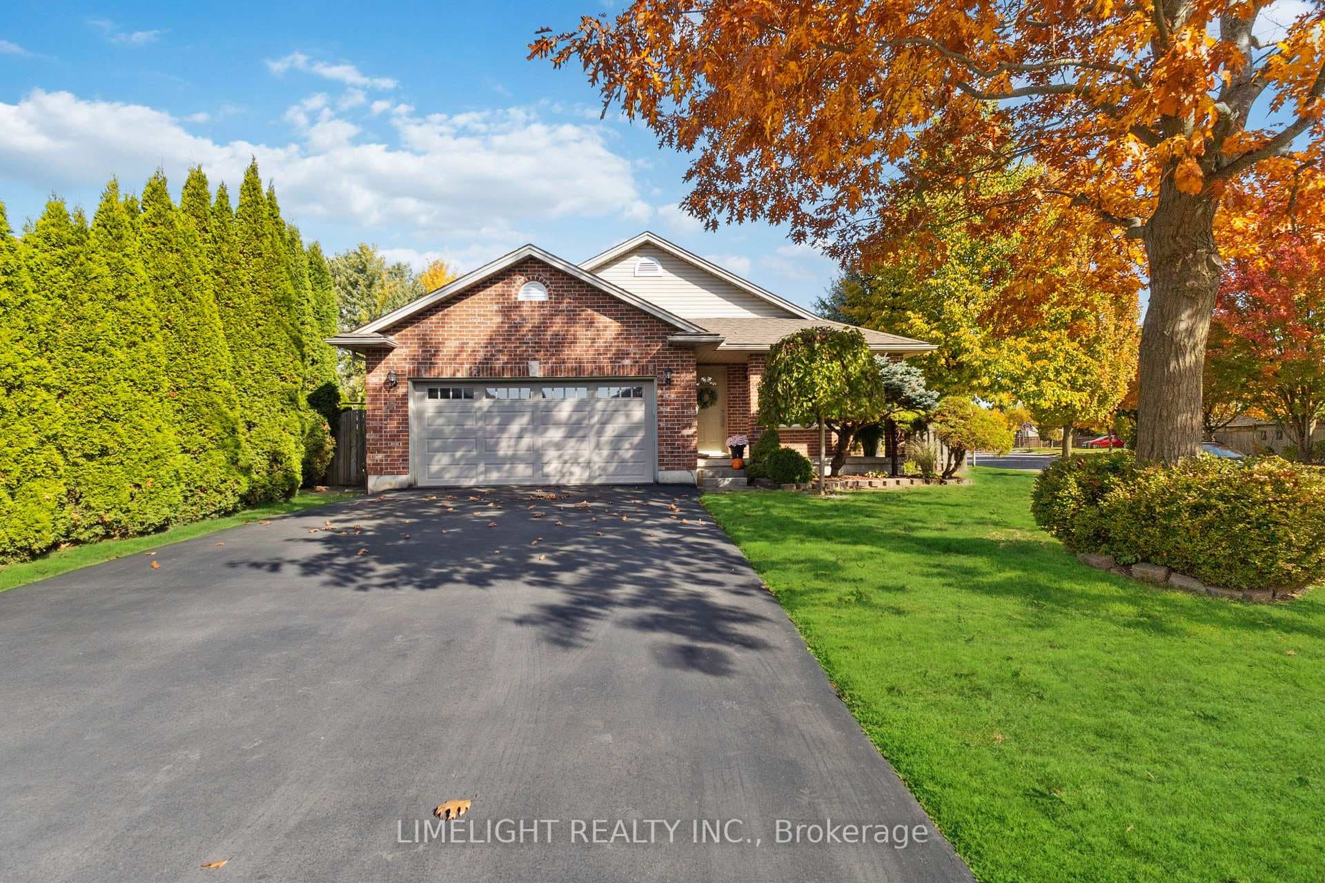 305 White Sands Drive photo 1