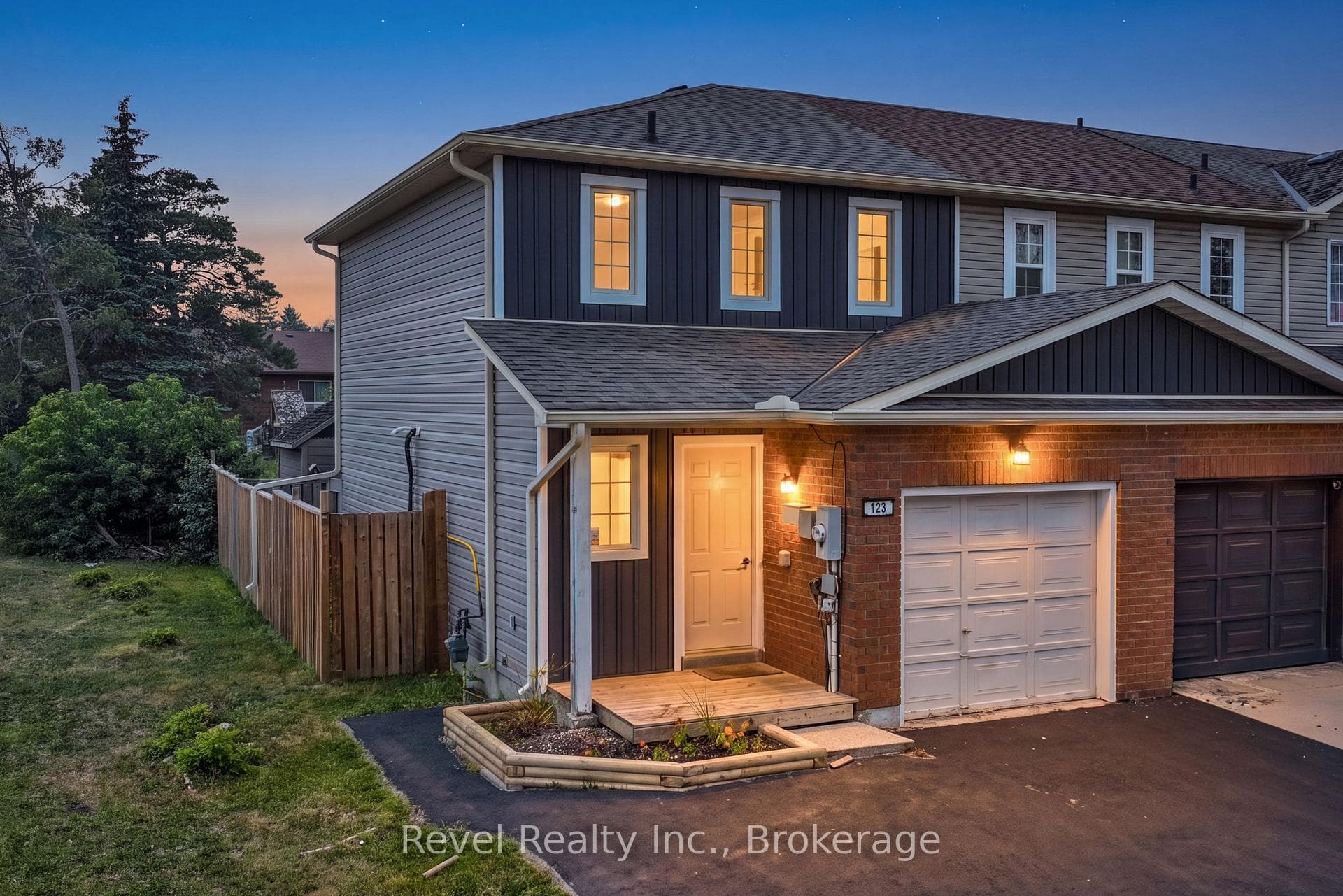 123 Albert Street photo 1