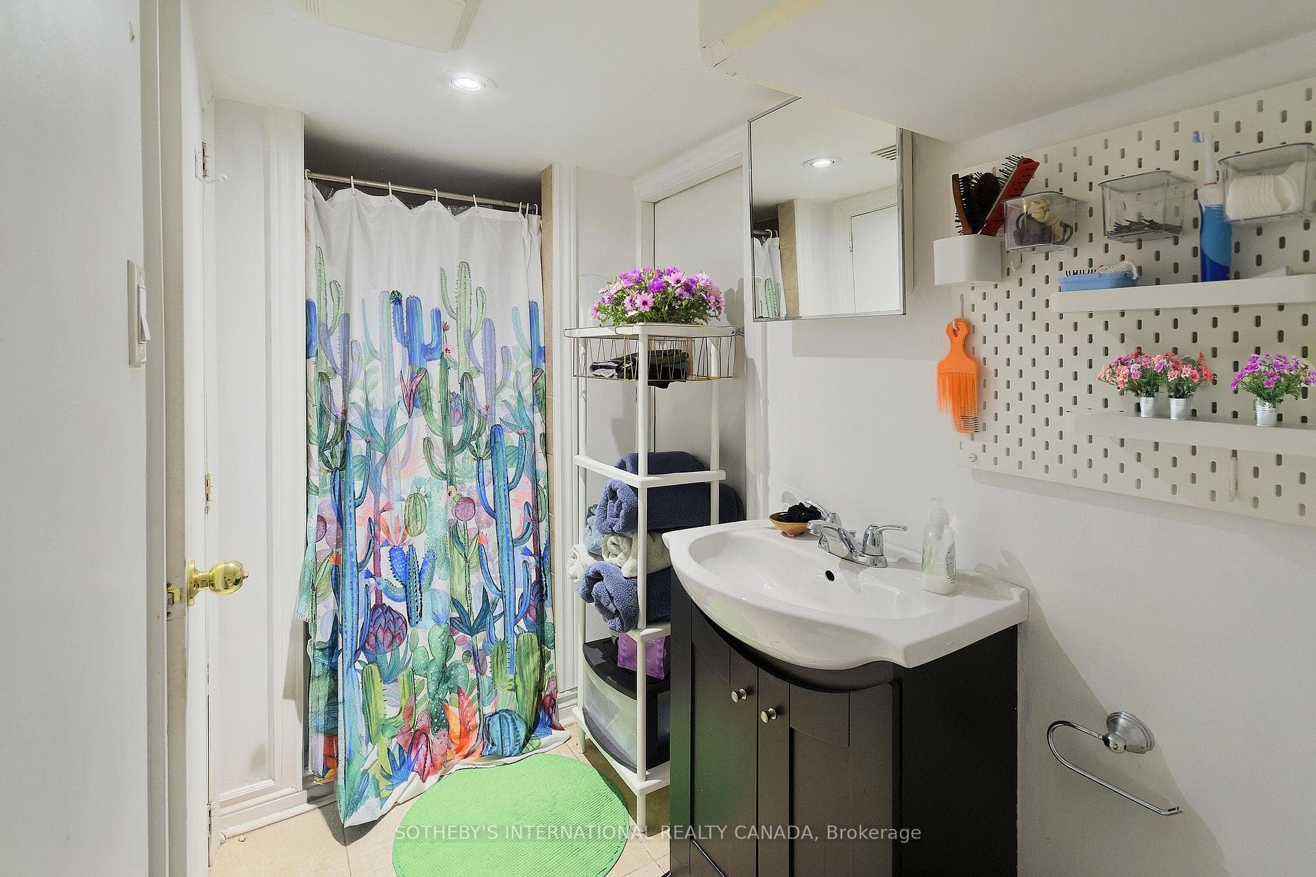 1155 Davenport Road photo 20