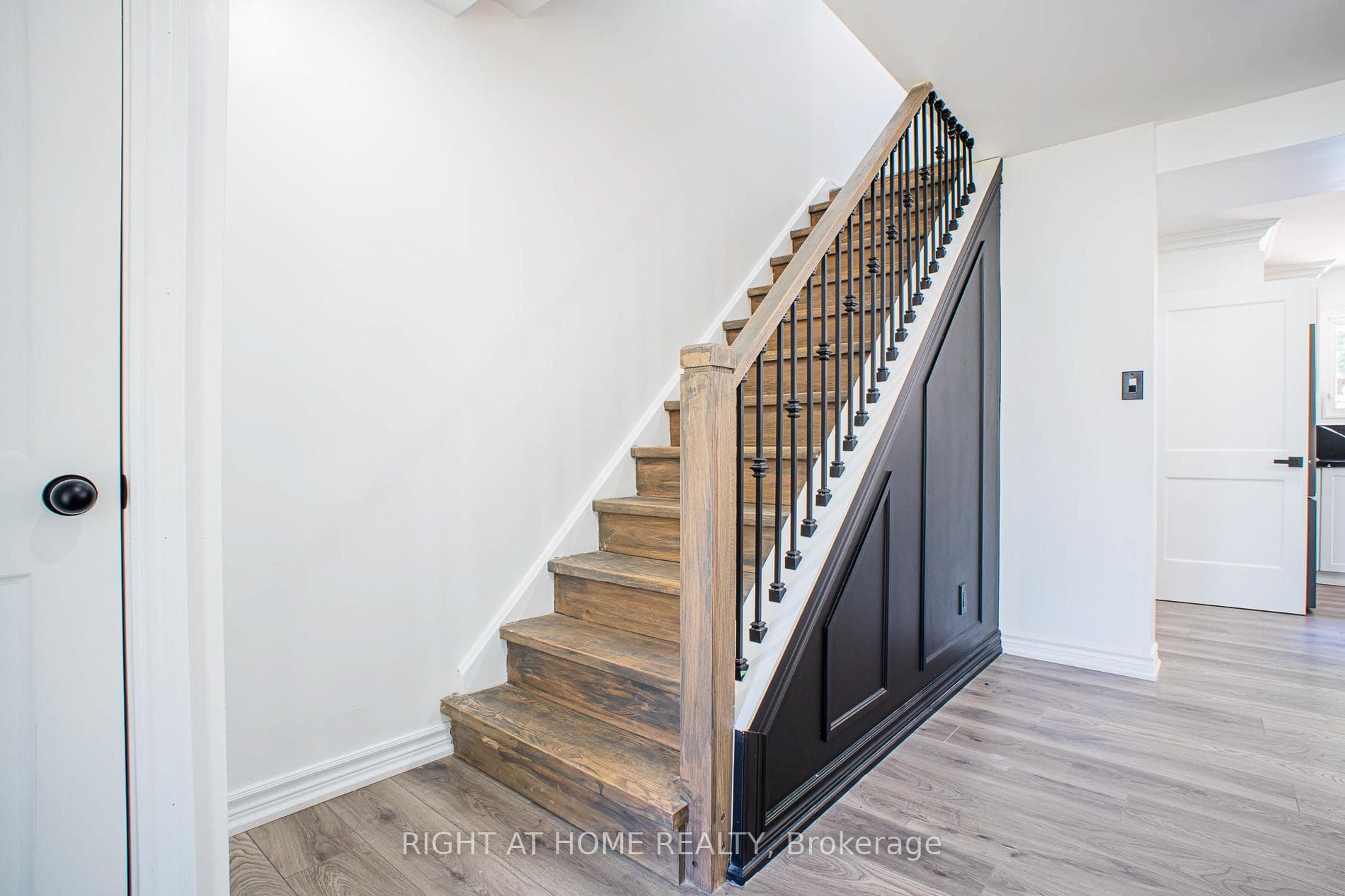 77 Elford Crescent Unit #UPPER photo 5