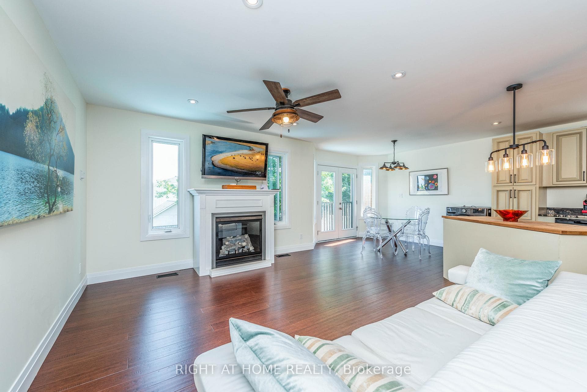 11 Ottaway Avenue photo 14