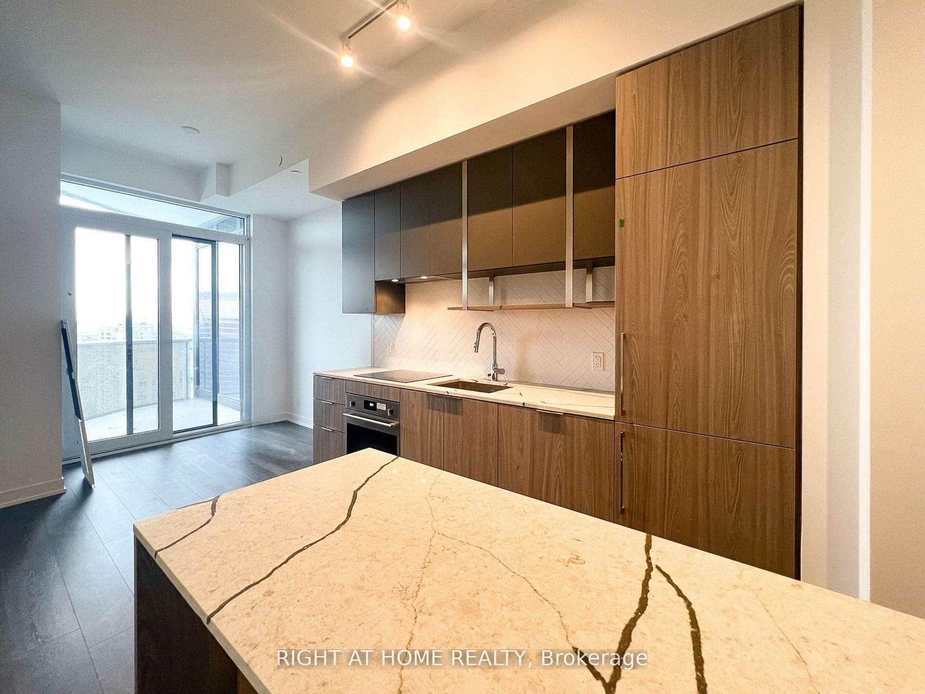15 Holmes Avenue Unit 2407 photo 9