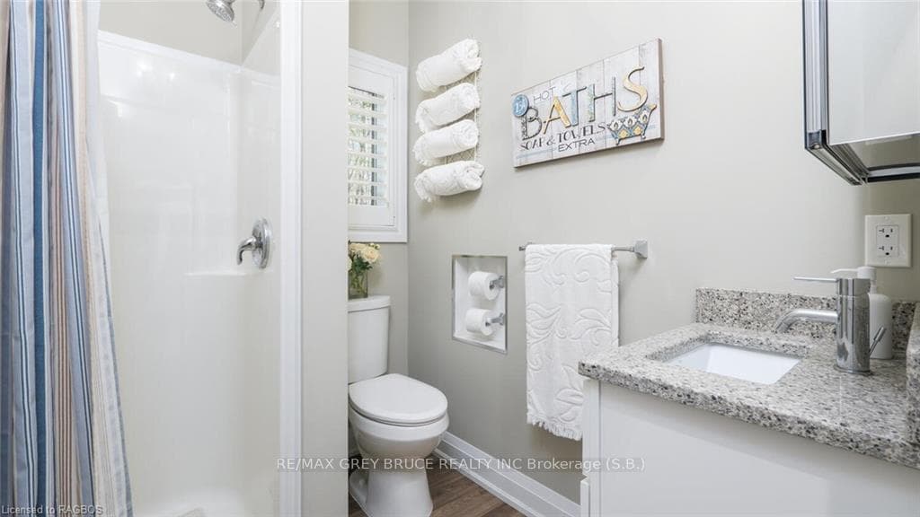 6 EDISON Circle photo 18