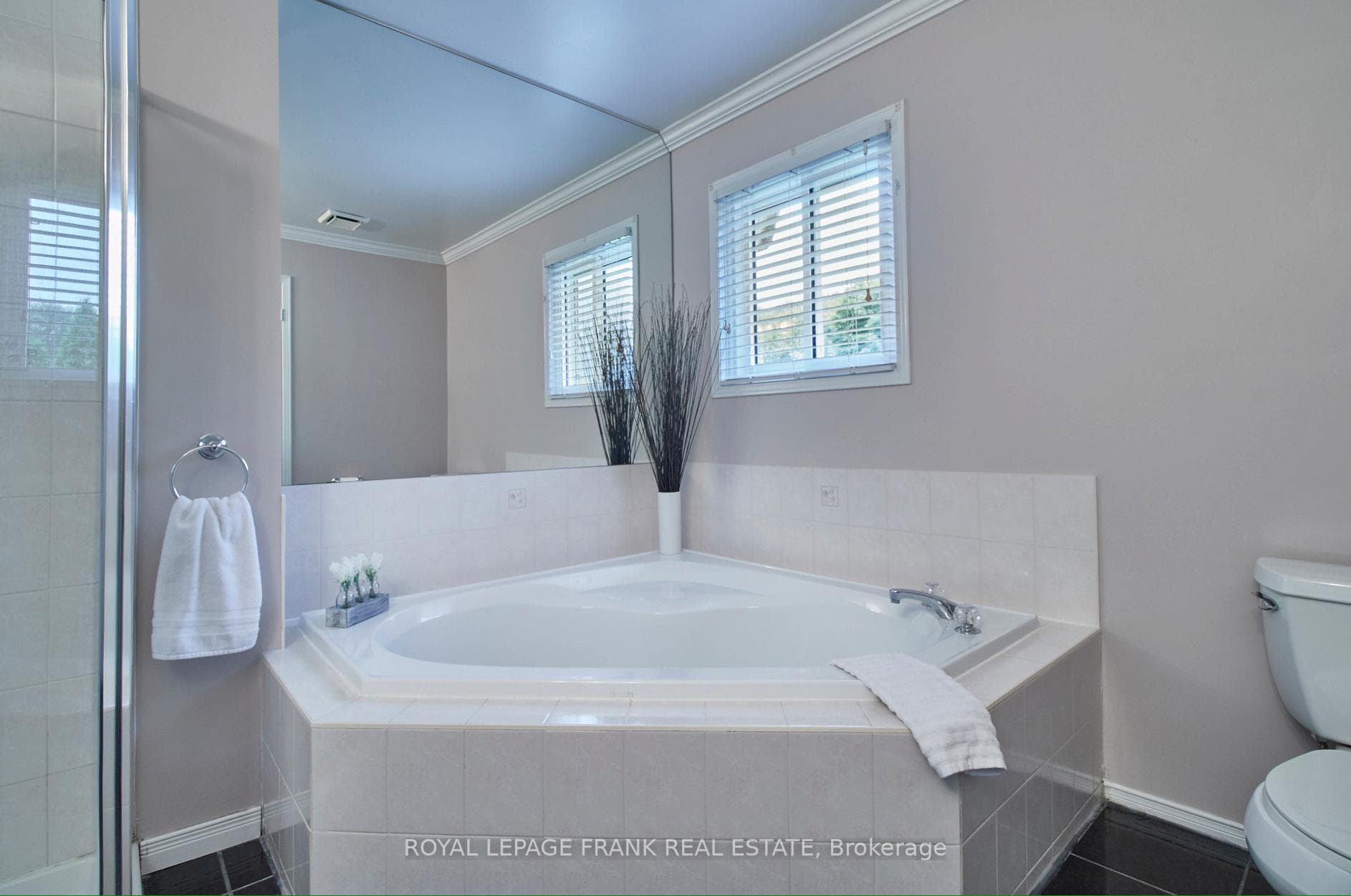 473 Sandalwood Court photo 23
