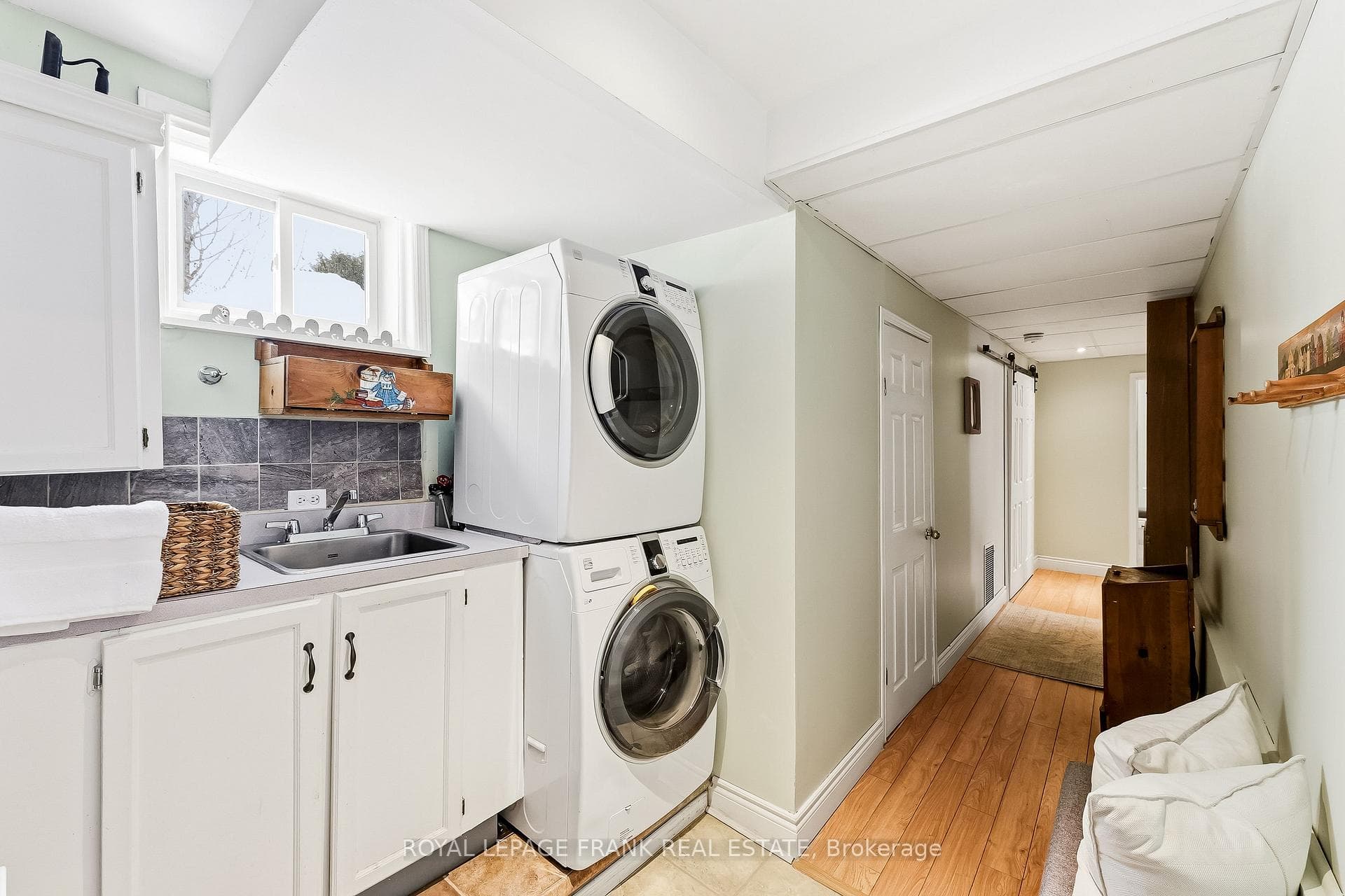 8 Ridgeview Drive photo 38