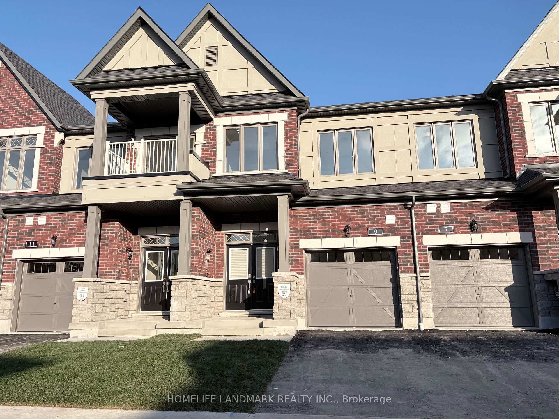9 Harvey Bunker Crescent photo 1