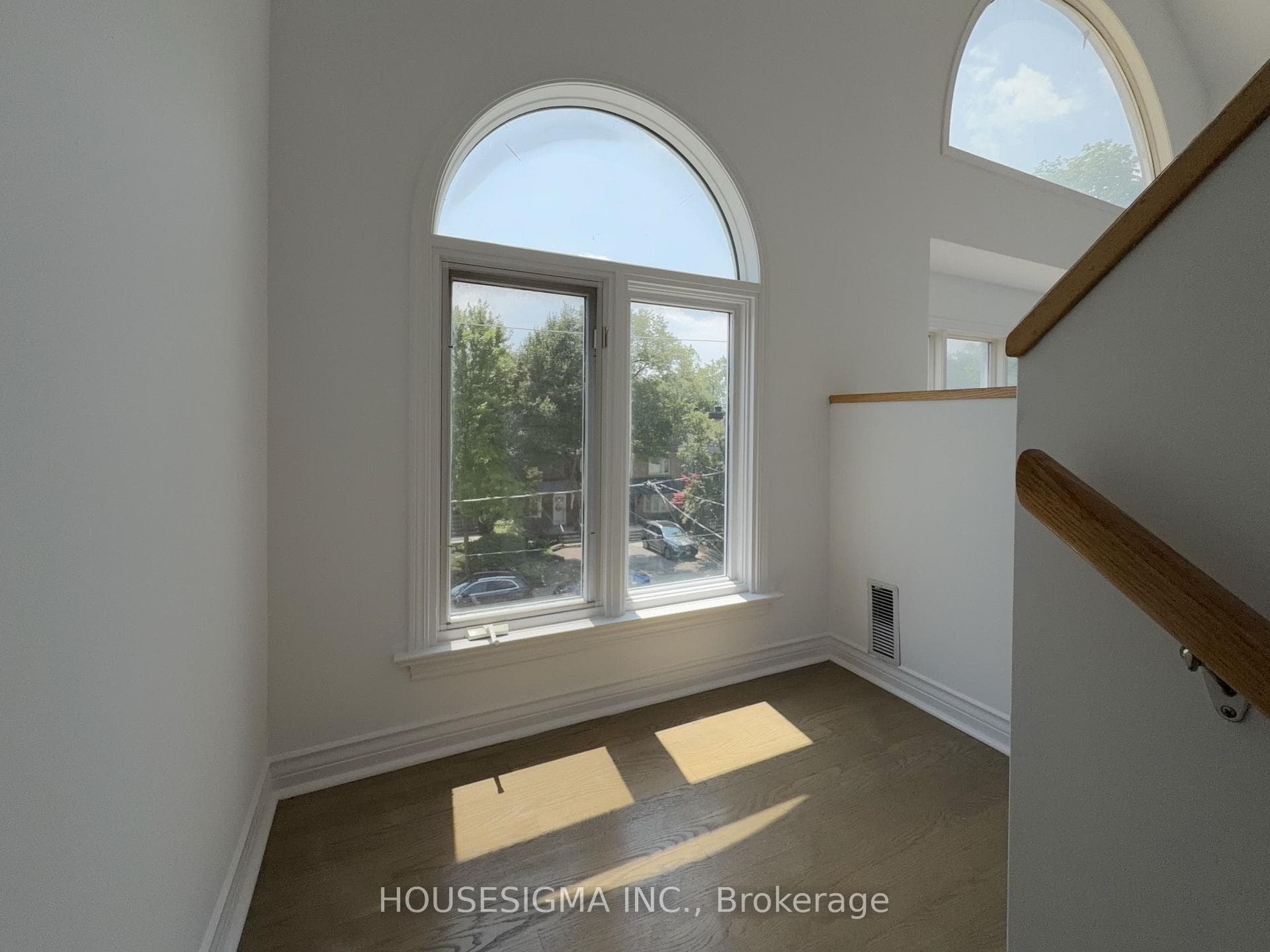 116 Cranbrooke Avenue Unit Main photo 28