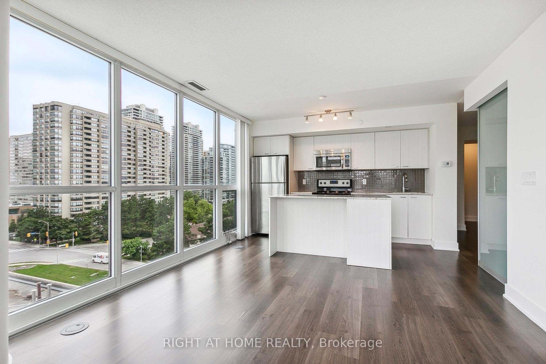 88 Sheppard Avenue Unit 1005 photo 11