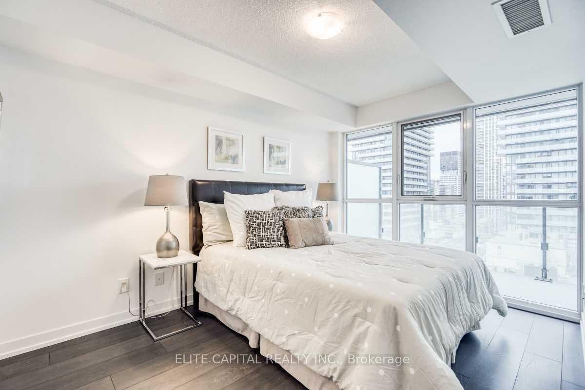 125 Redpath Avenue Unit 1502 photo 12