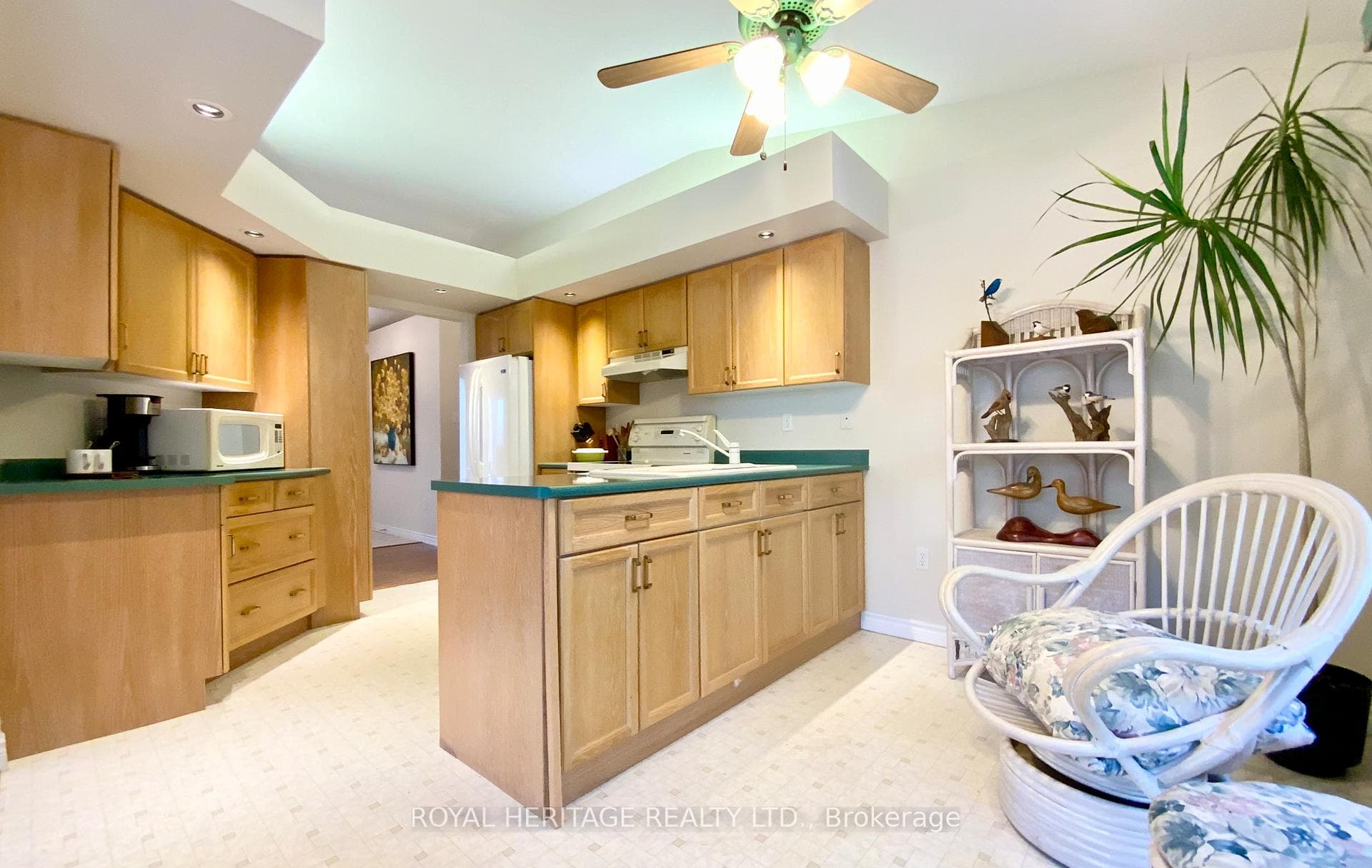 25 Hillview Drive photo 8