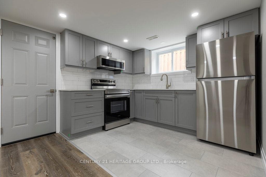 291 East 24th Street Unit Lower photo 5