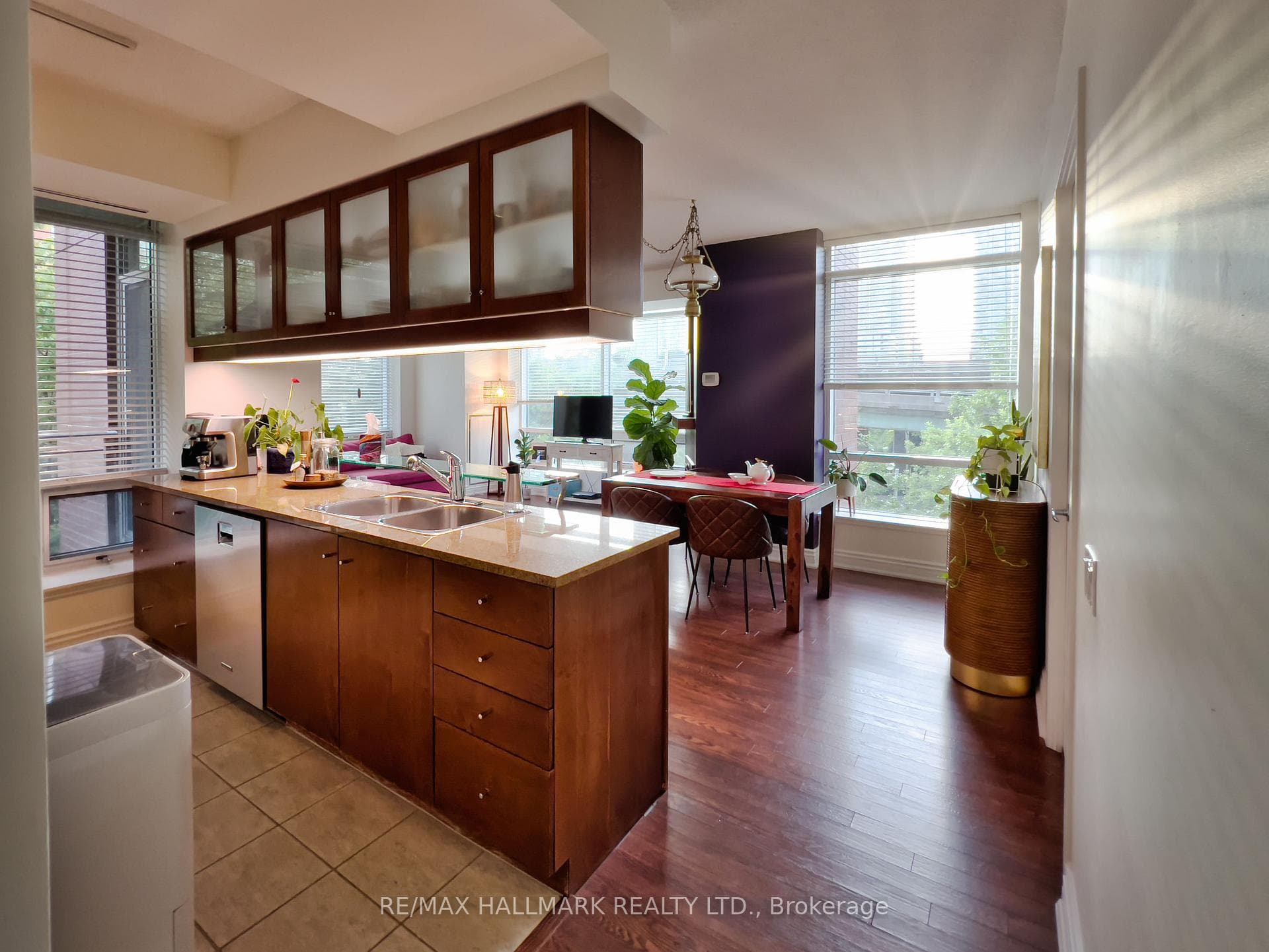 500 Queens Quay Unit 410W photo 14