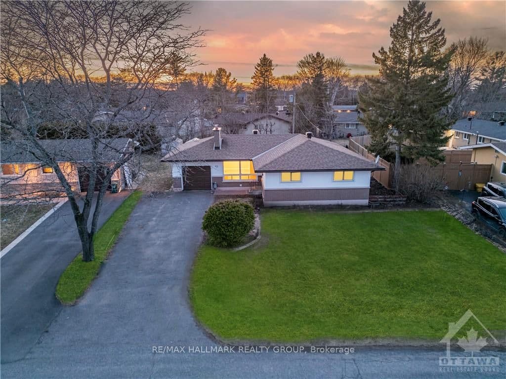 22 SYCAMORE Drive photo 1