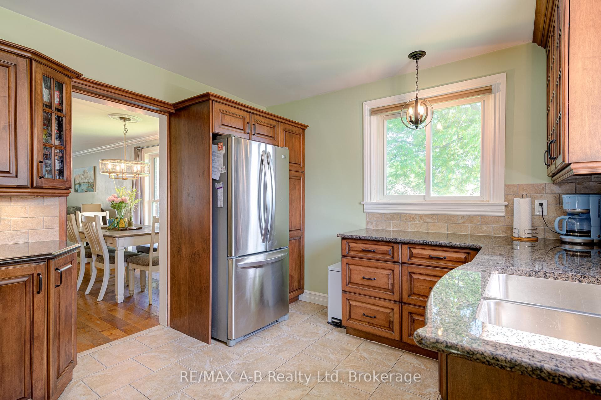 243 King Street photo 17