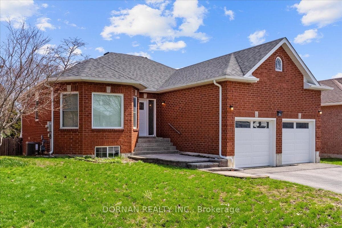 754 Munson Crescent photo 4