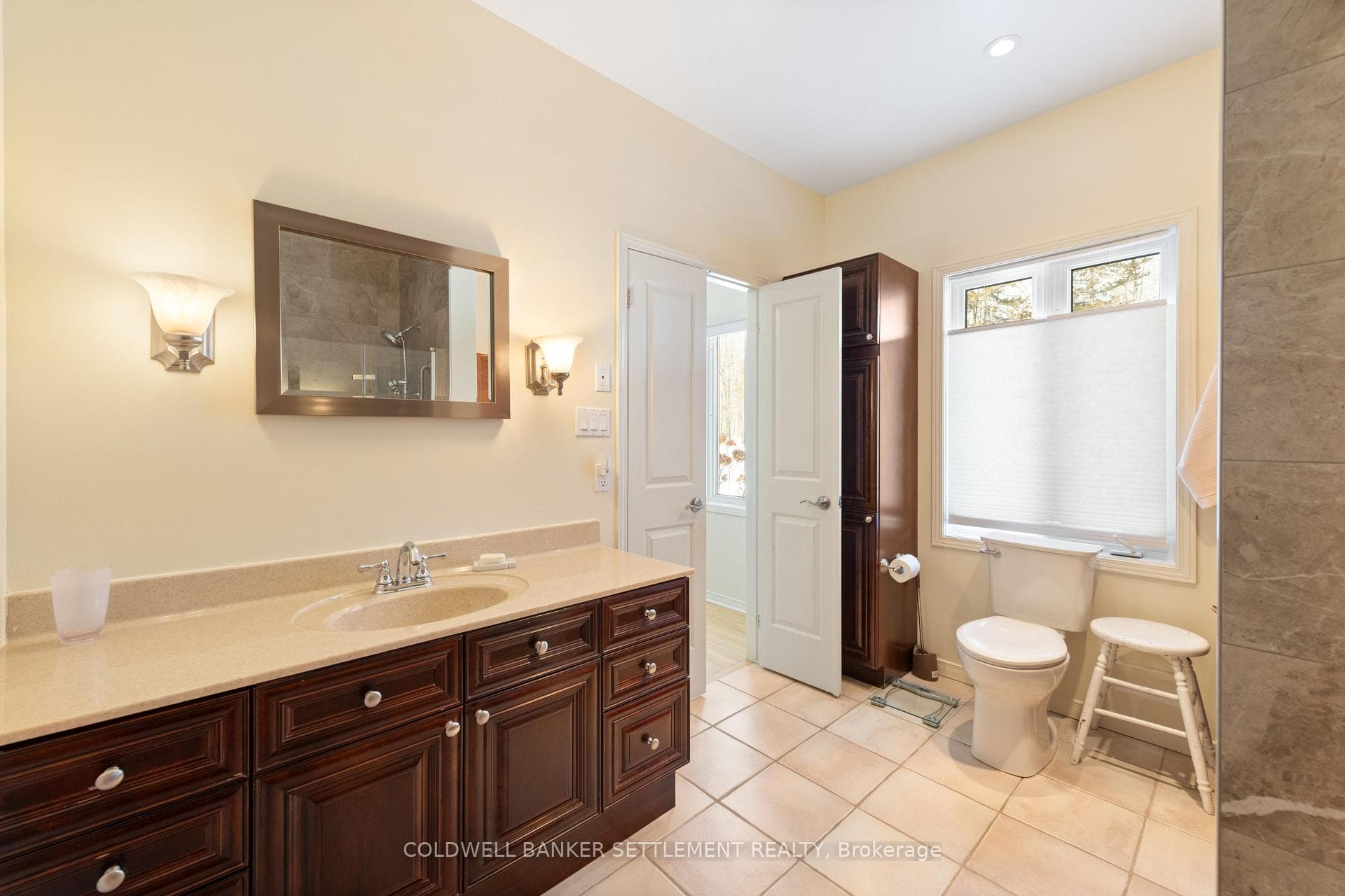 10007 Perth Road photo 26