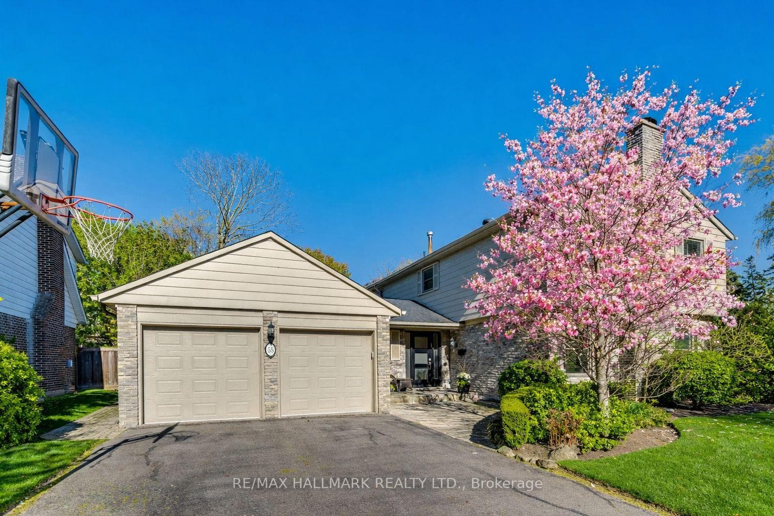 55 Riverside Boulevard photo 2