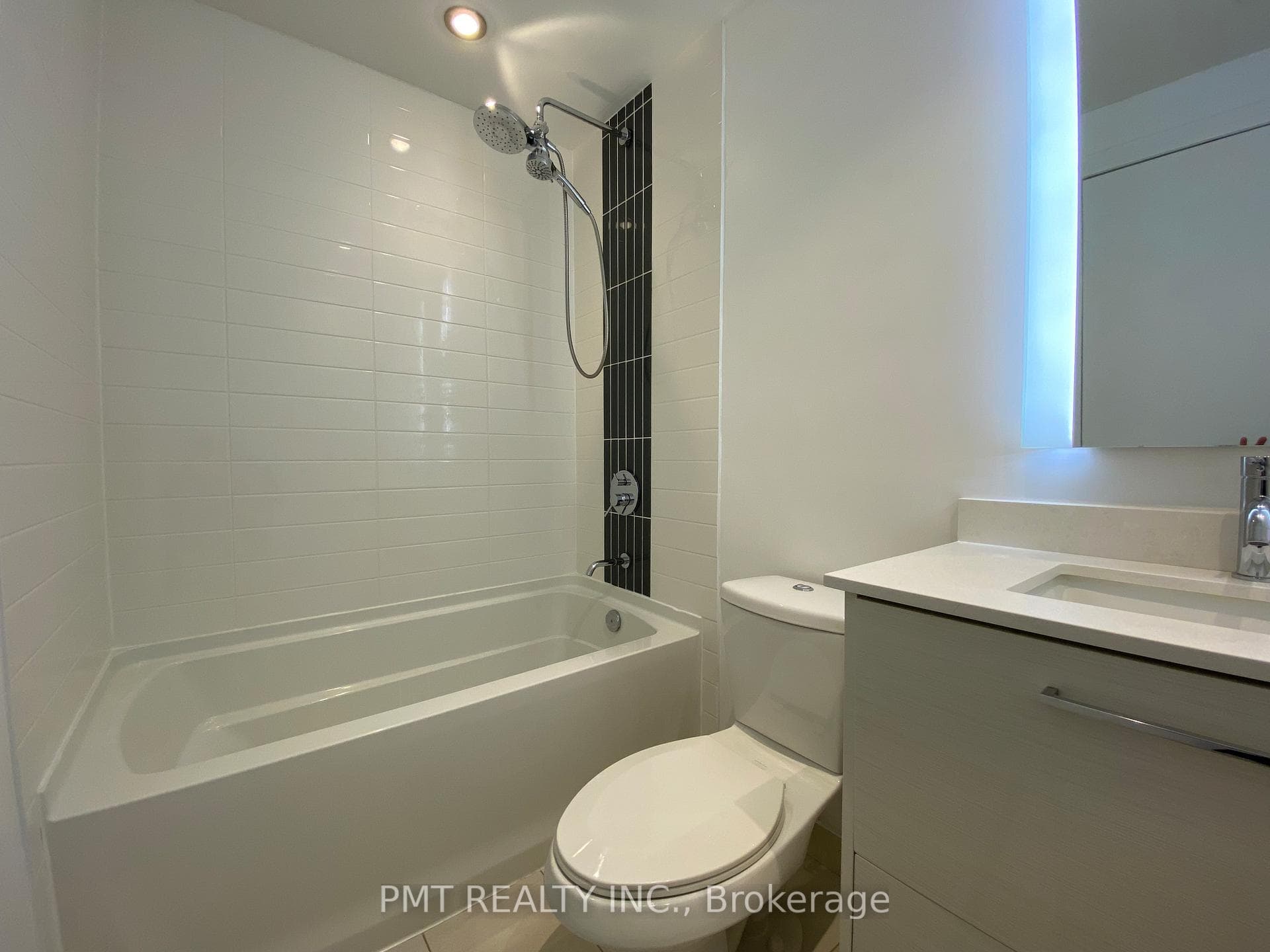 835 St. Clair Avenue Unit 503 photo 26